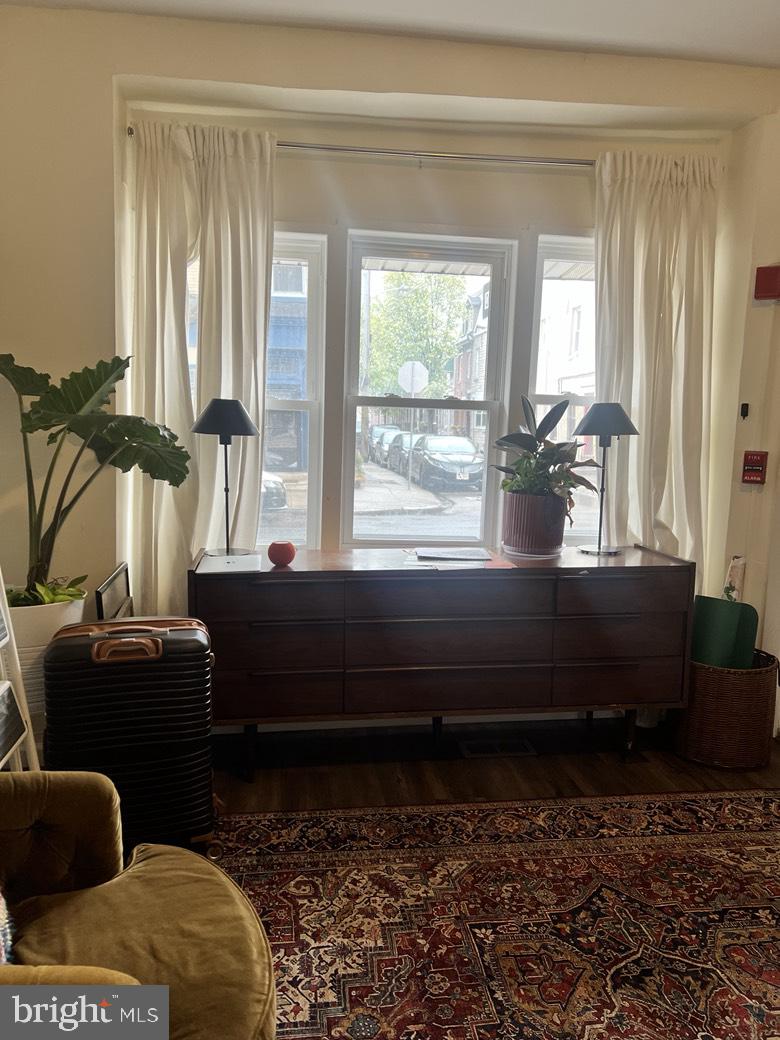 ART MUSEUM AREA - Residential Income