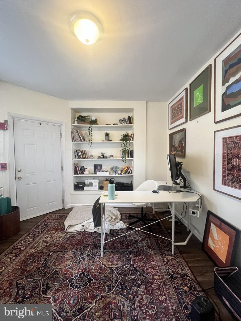 ART MUSEUM AREA - Residential Income