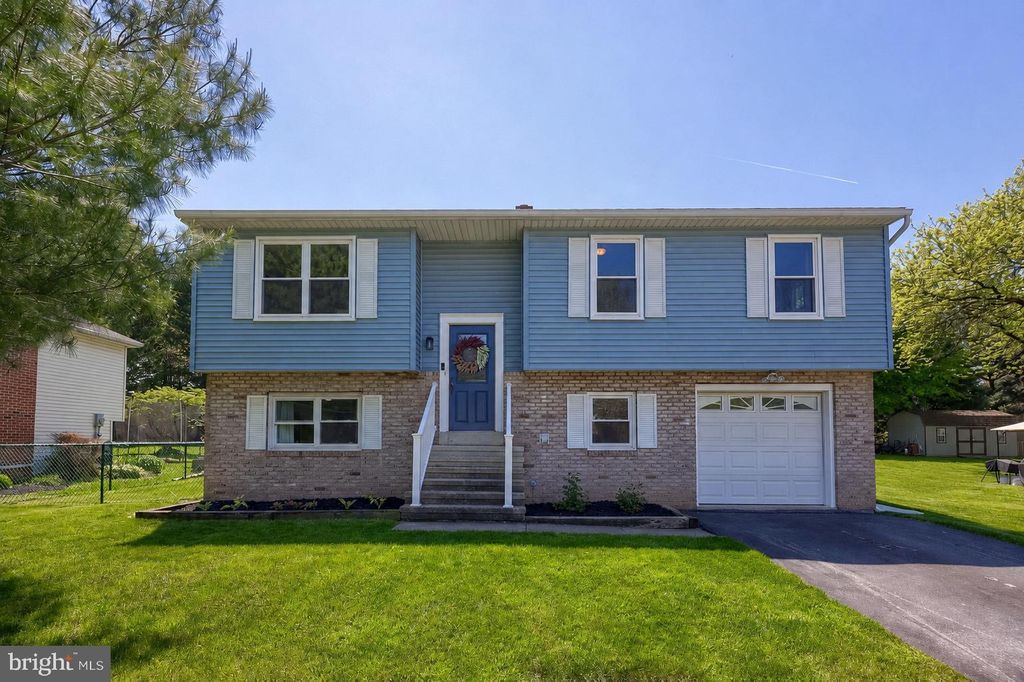 Photo of 512 Wallingford Road, LANCASTER, PA 17601 (MLS # PALA2088124)