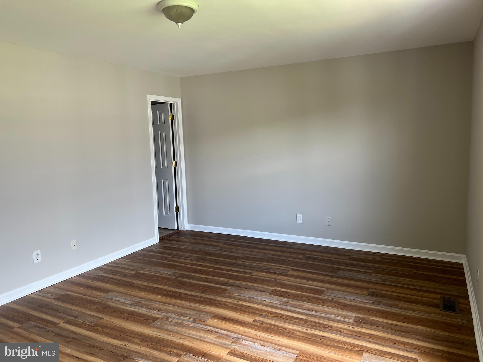 MILLS FARM - Residential Lease