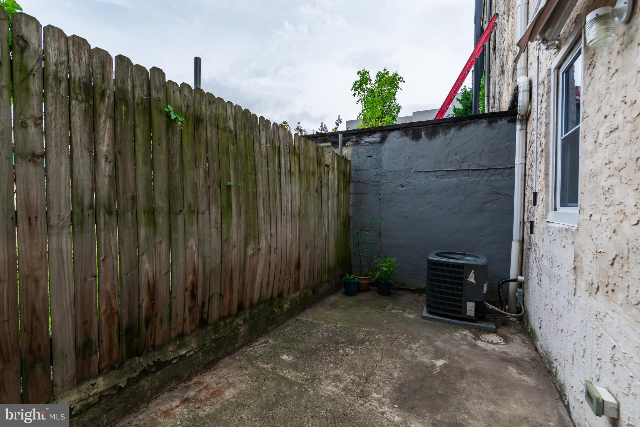 NORRIS SQUARE - Residential Lease