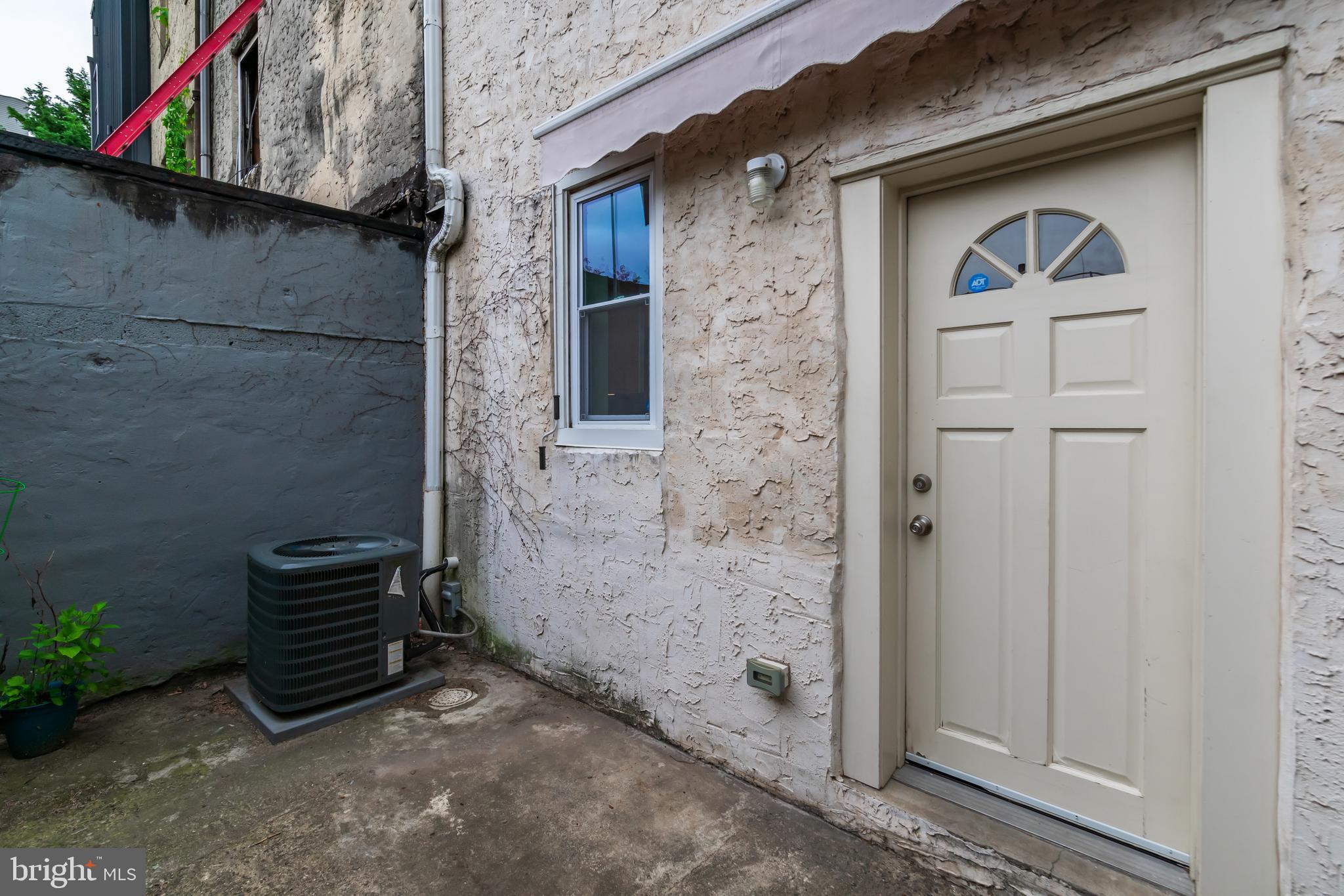 NORRIS SQUARE - Residential Lease