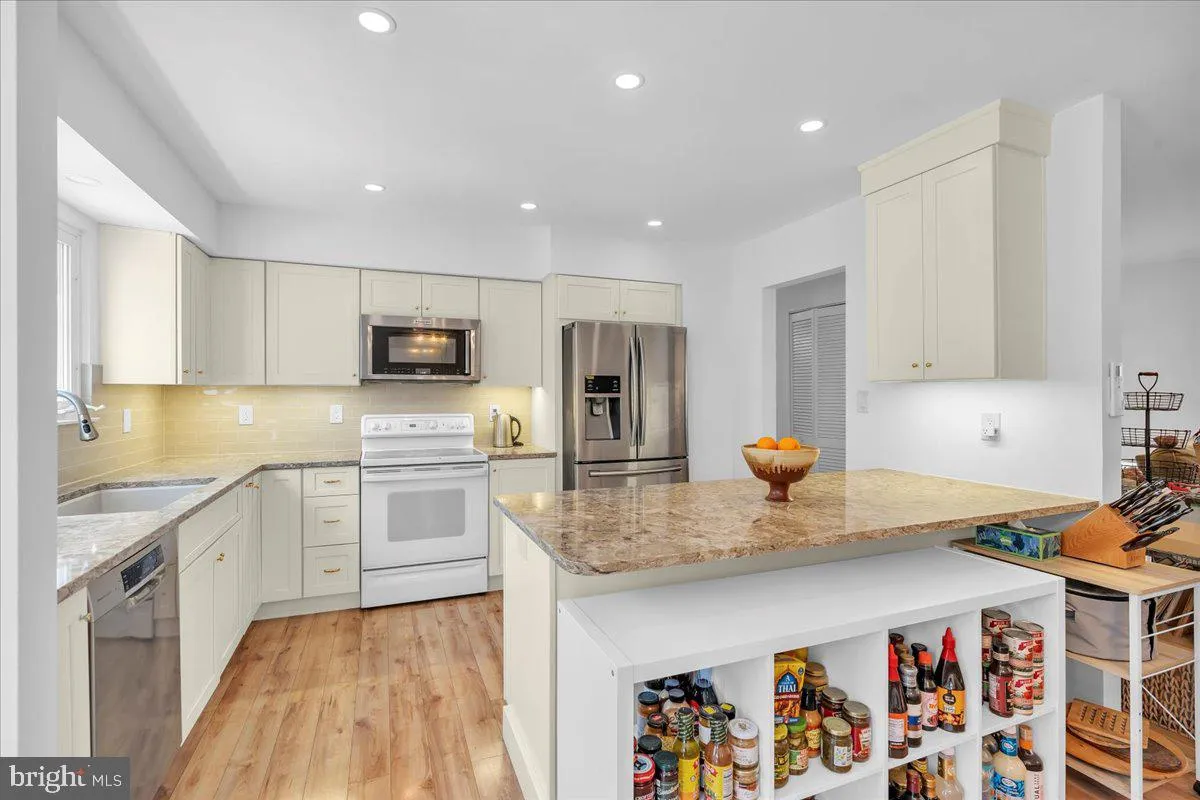 Franklinville, New Jersey 08322, United States, 3 Bedrooms Bedrooms, ,2 BathroomsBathrooms,Residential,Coming Soon,19332