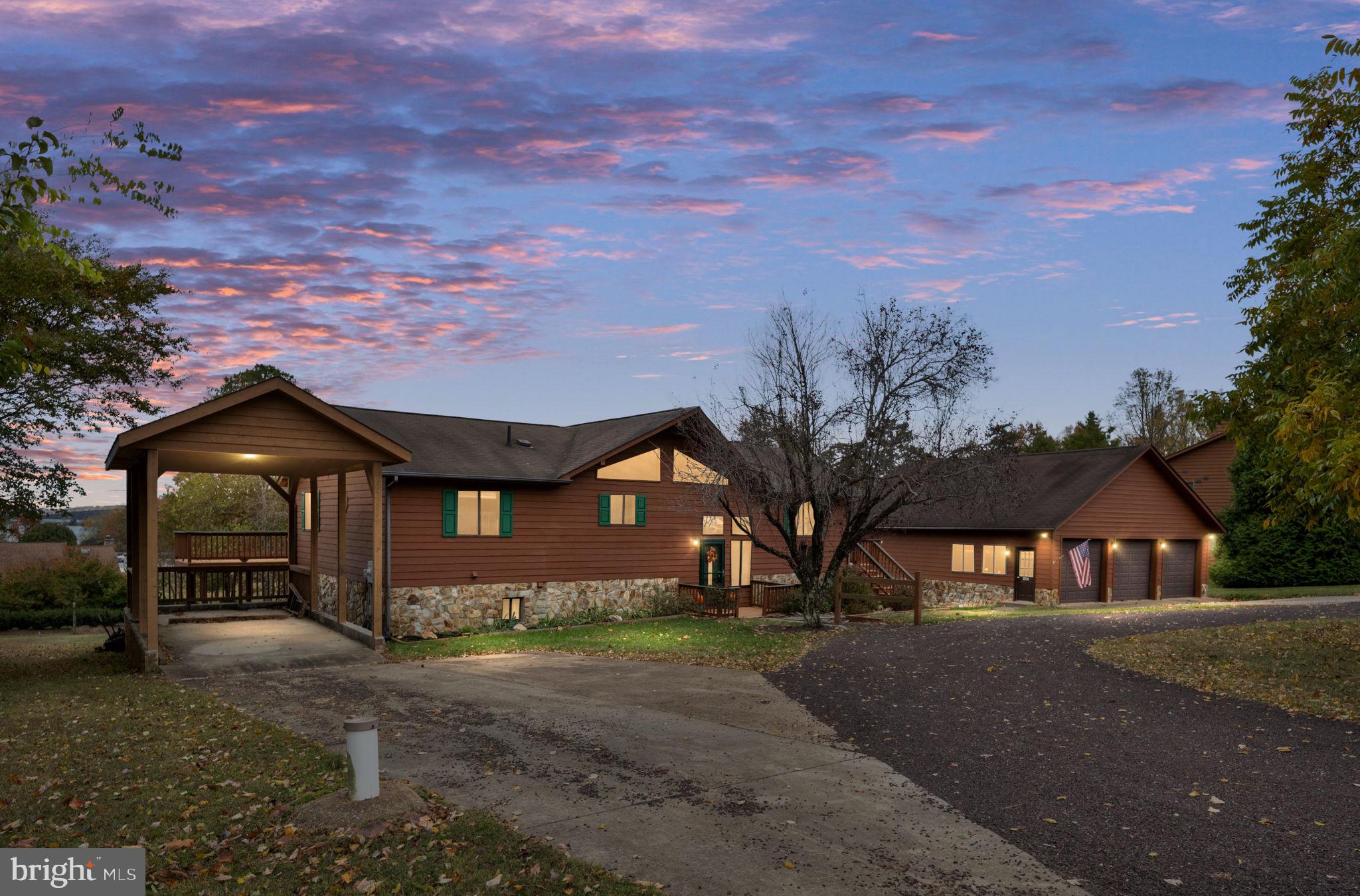 WINDWOOD COVES - Residential