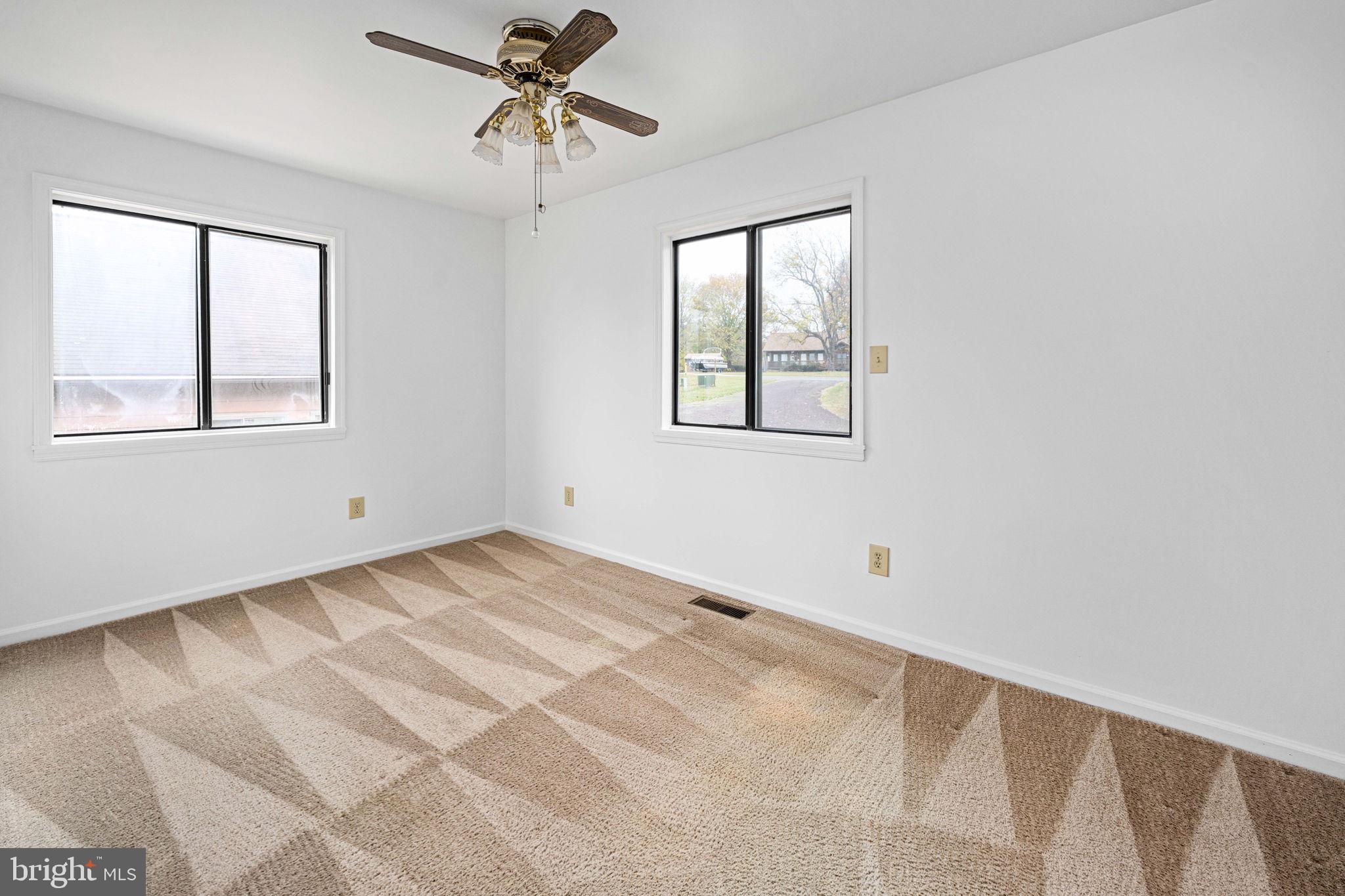 WINDWOOD COVES - Residential