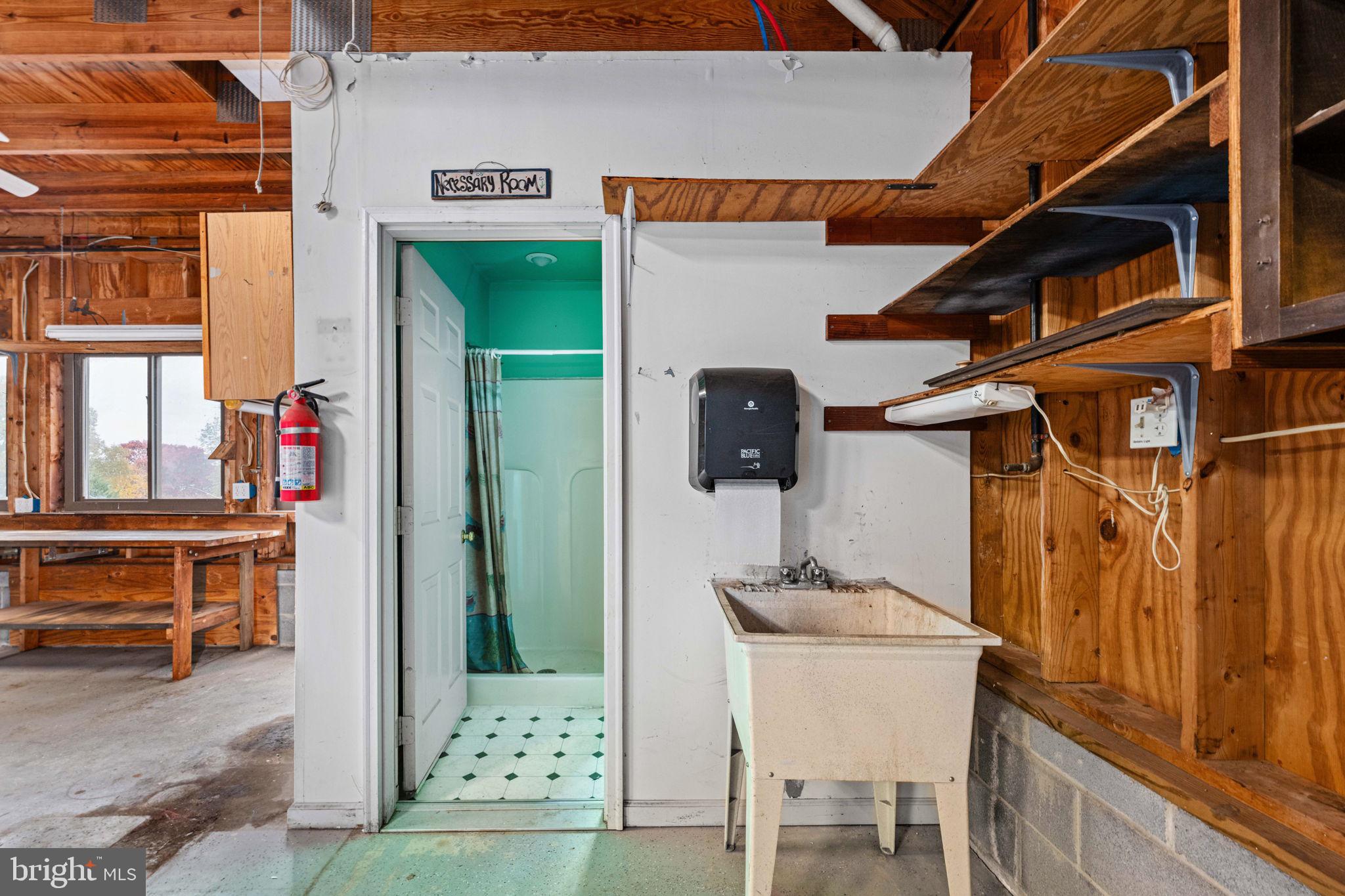 WINDWOOD COVES - Residential