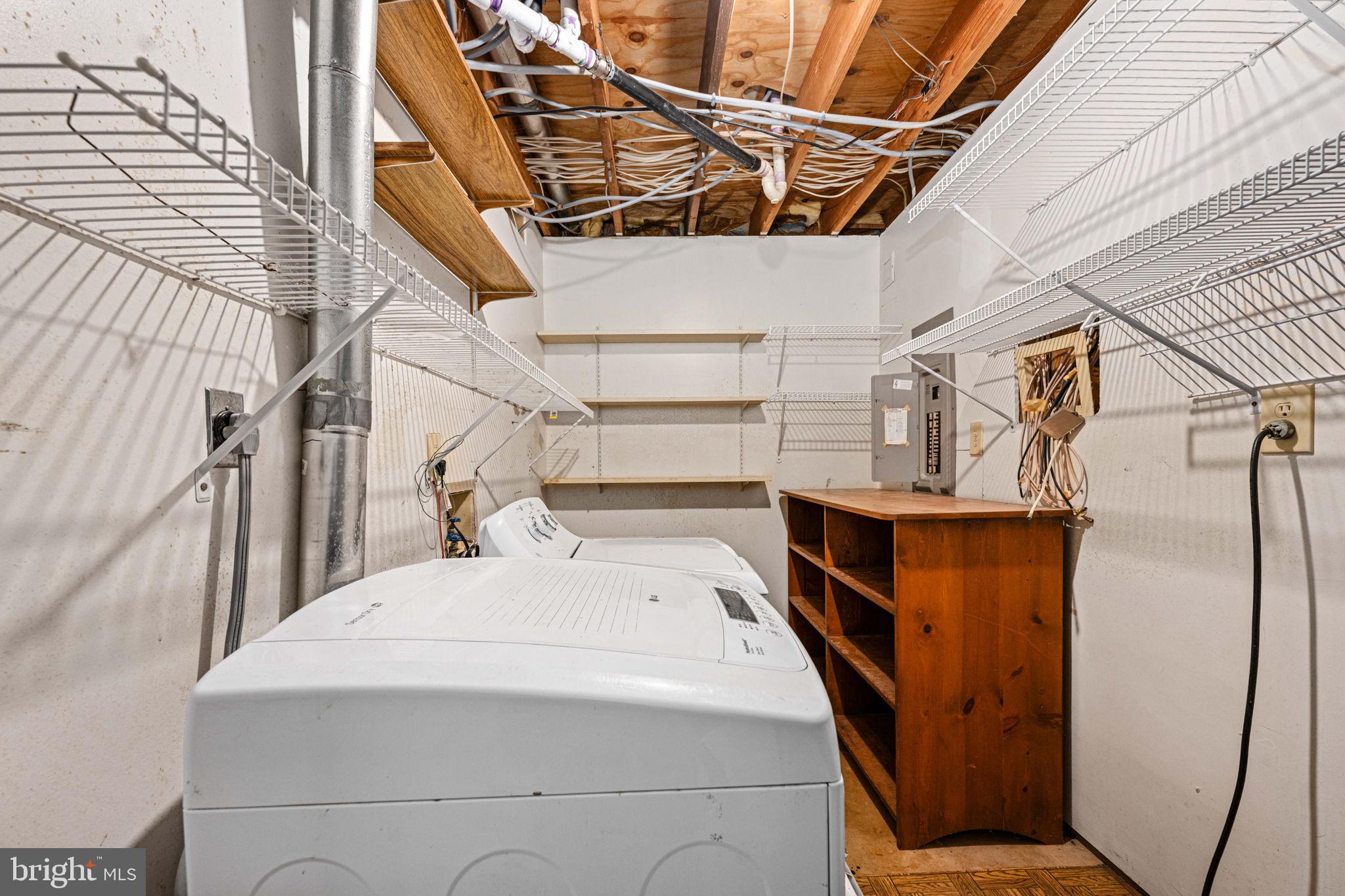 WINDWOOD COVES - Residential