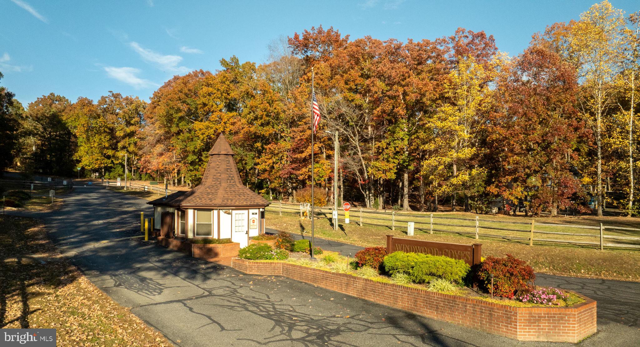 WINDWOOD COVES - Residential