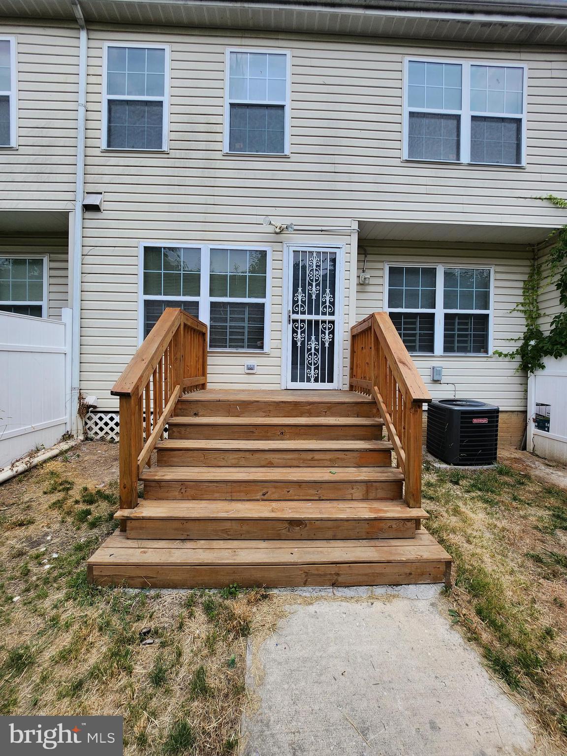 SANDTOWN-WINCHESTER - Residential