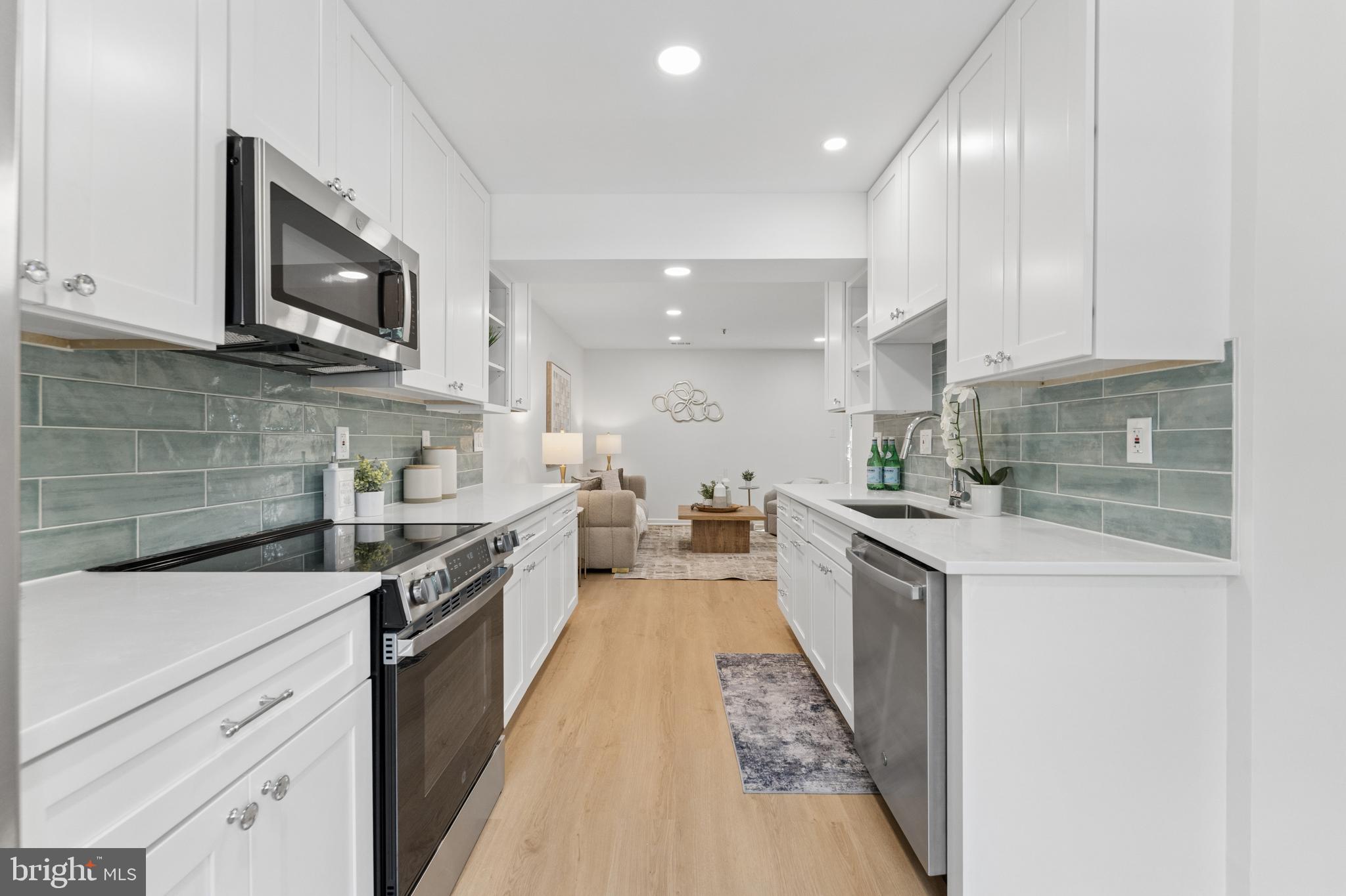 7607 LEE LANDING DRIVE
