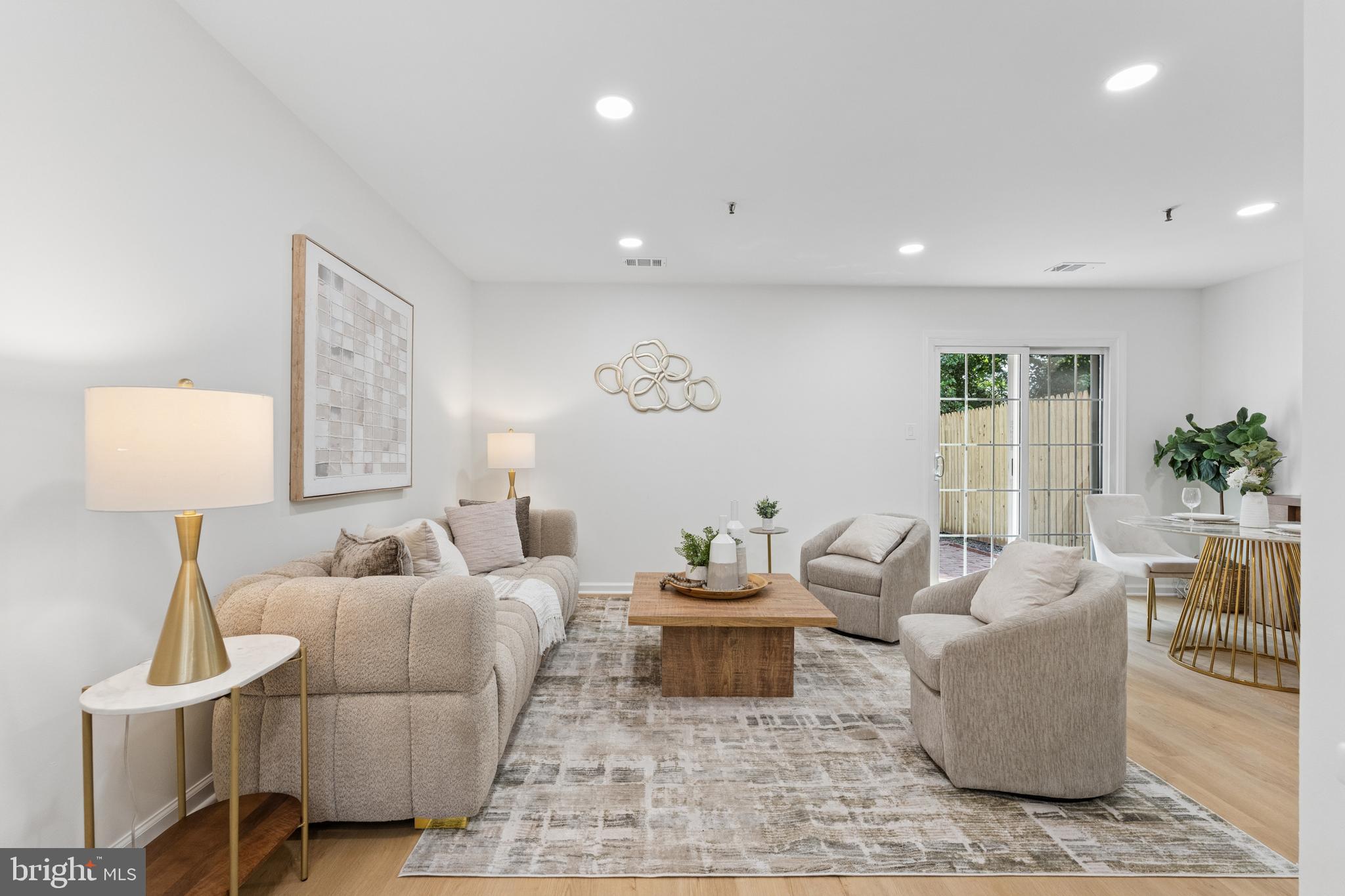7607 LEE LANDING DRIVE