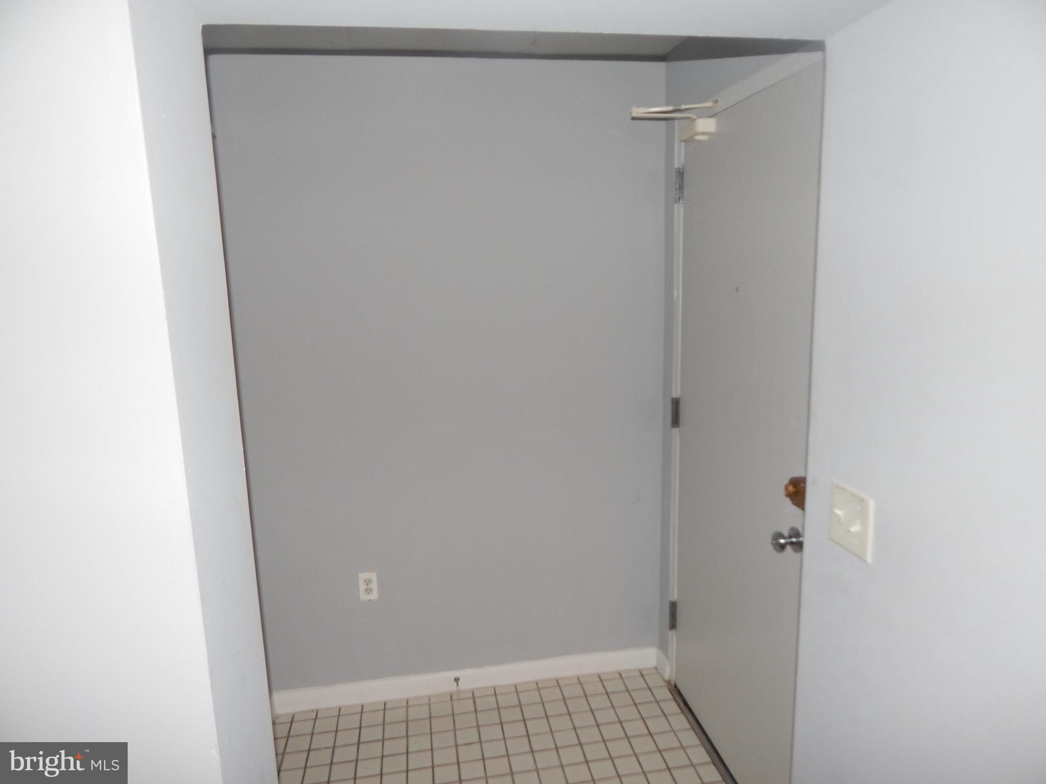 TOWN CENTER - Residential Lease