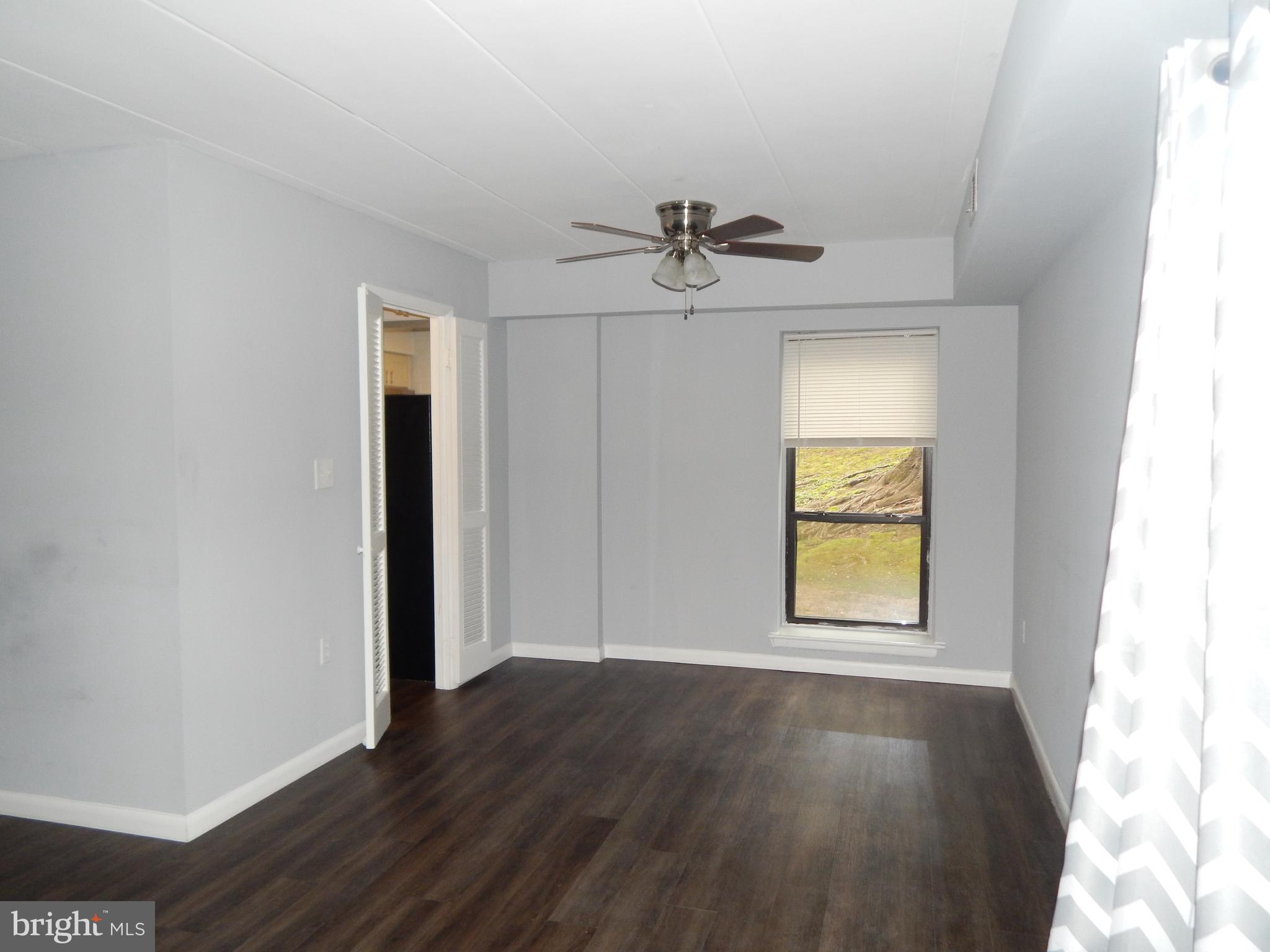 TOWN CENTER - Residential Lease