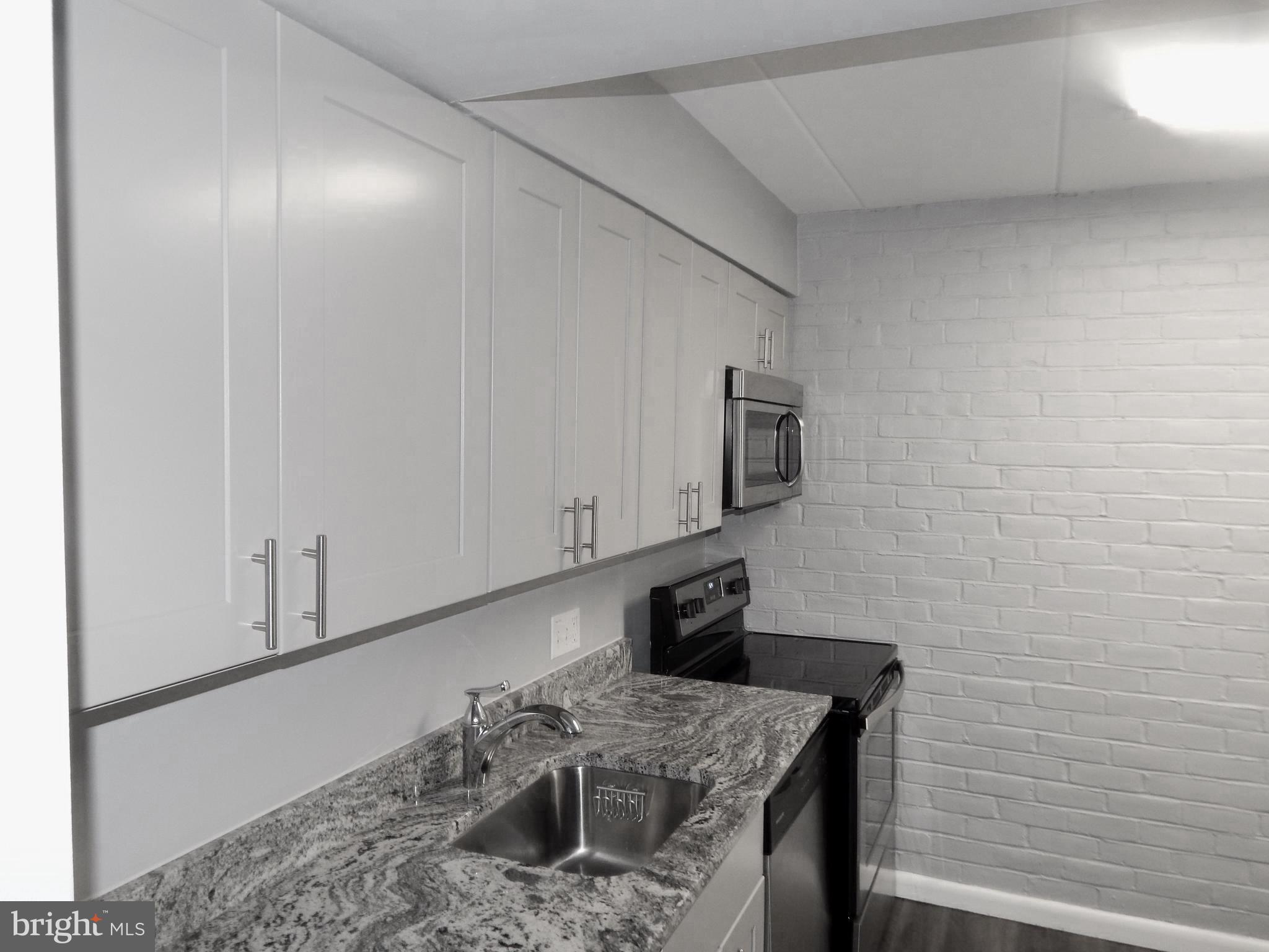 TOWN CENTER - Residential Lease