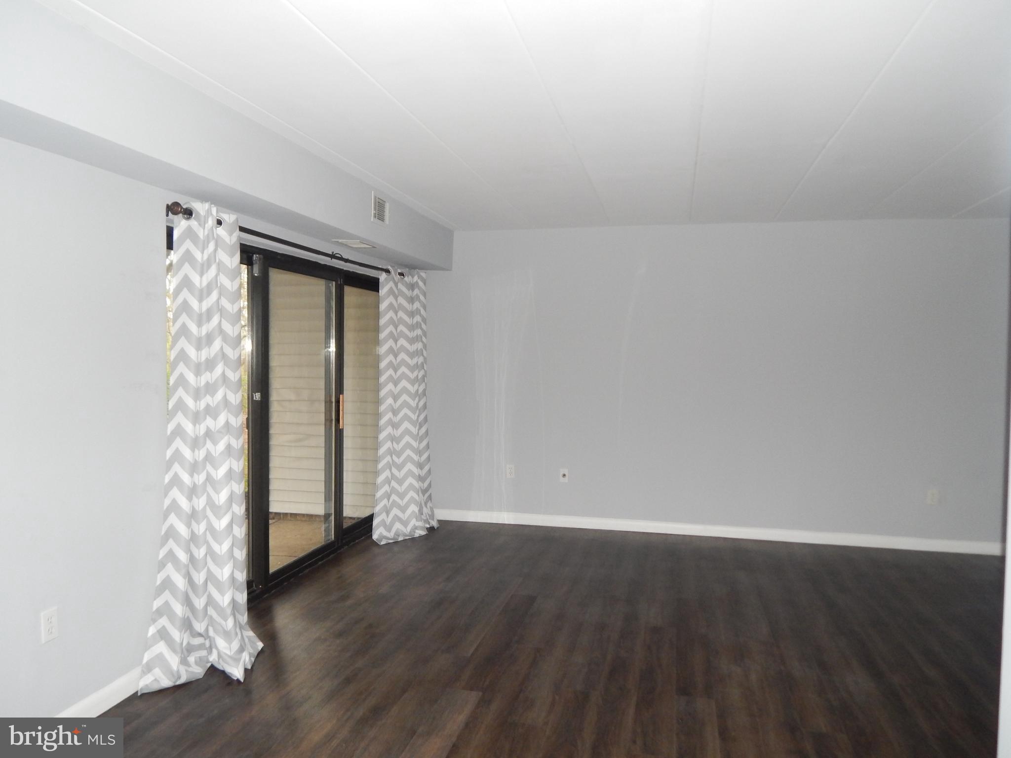 TOWN CENTER - Residential Lease