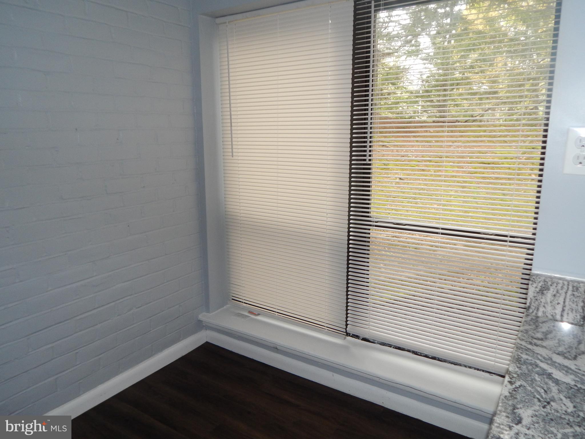 TOWN CENTER - Residential Lease