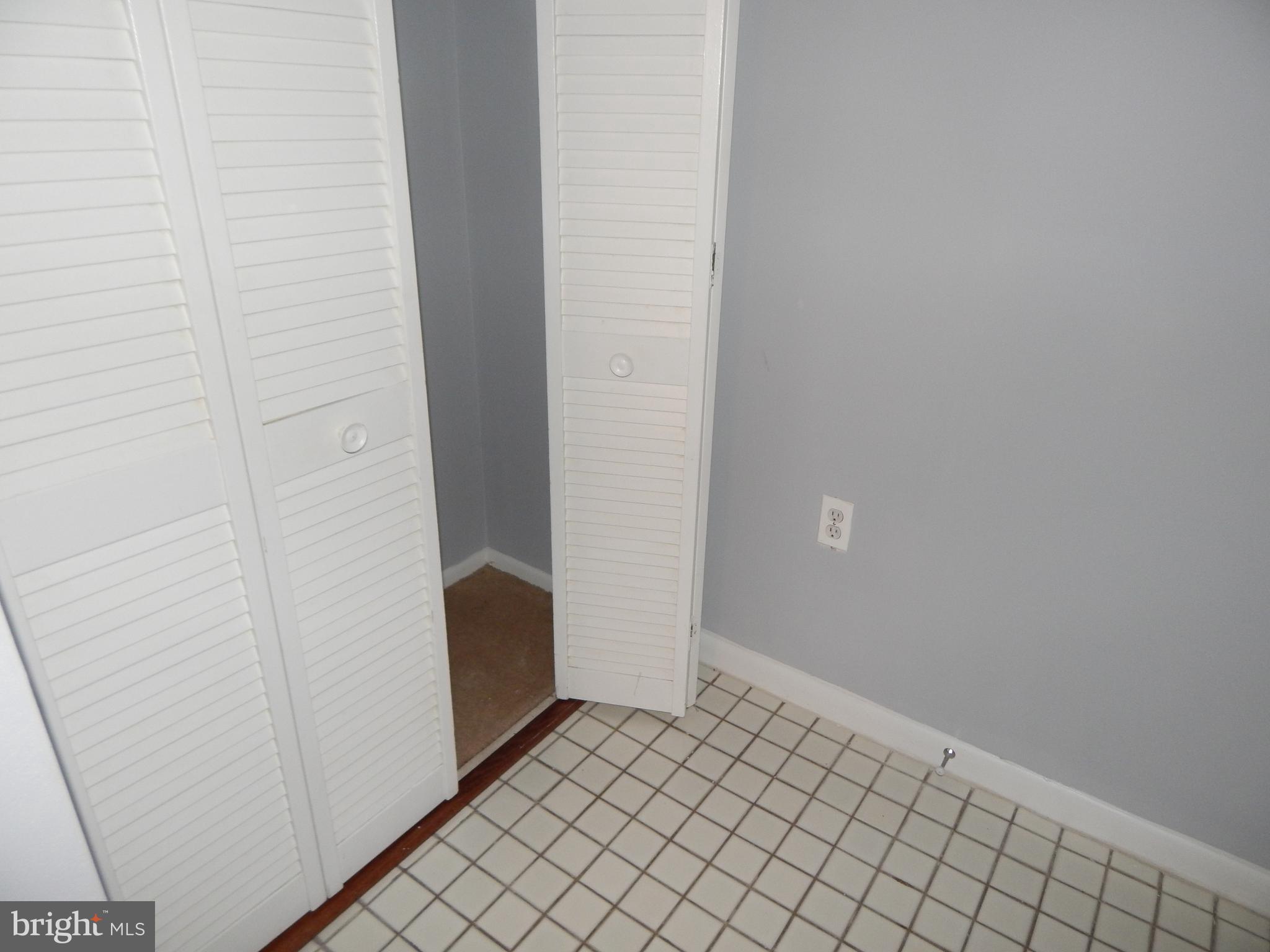 TOWN CENTER - Residential Lease