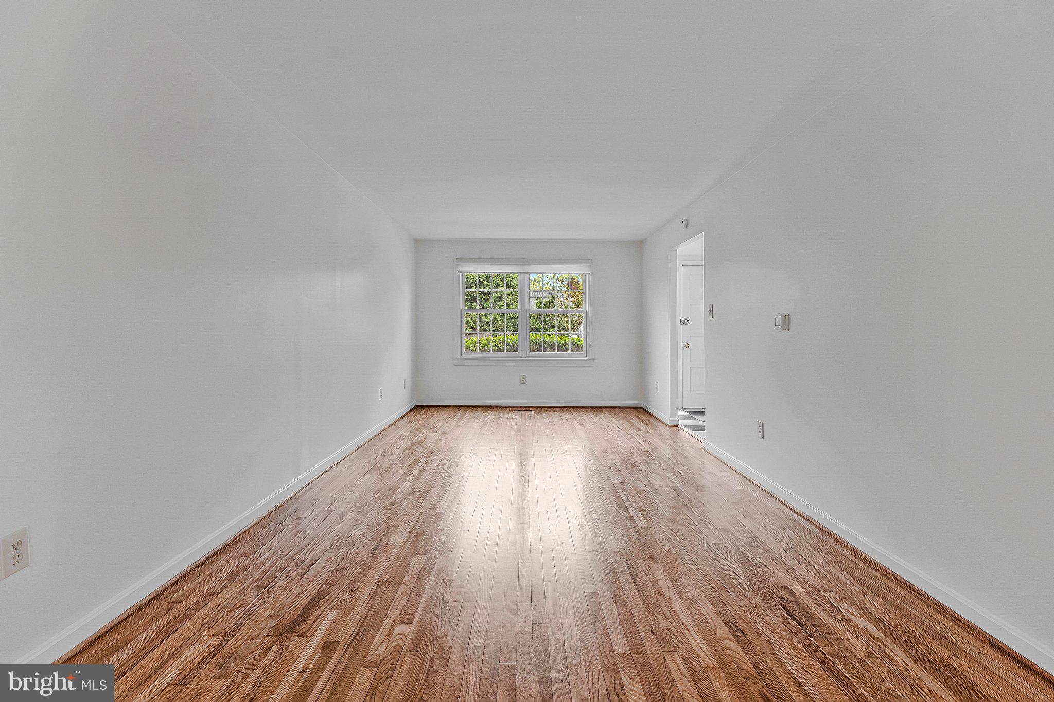 AYRHILL SQUARE - Residential