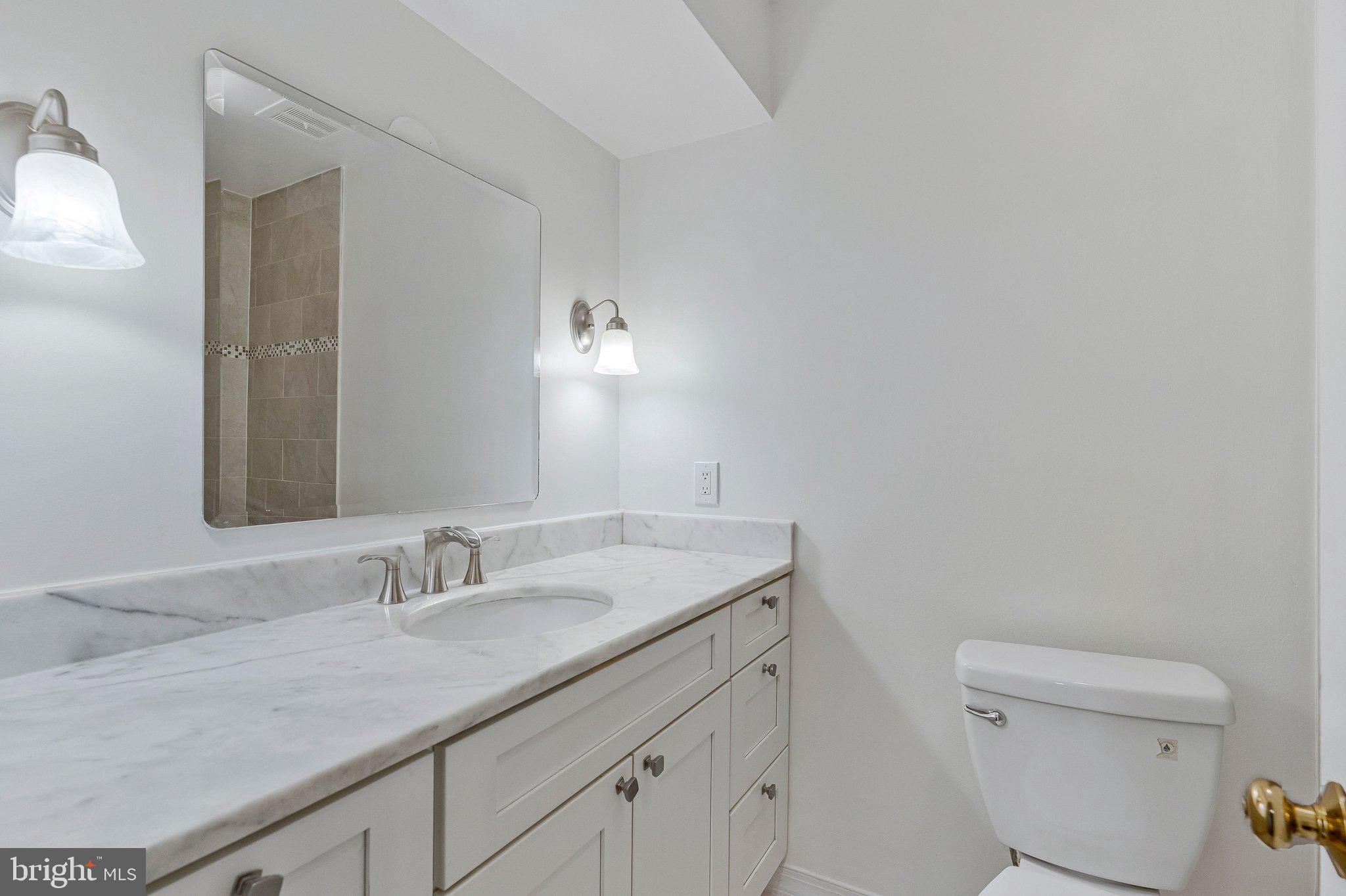 AYRHILL SQUARE - Residential