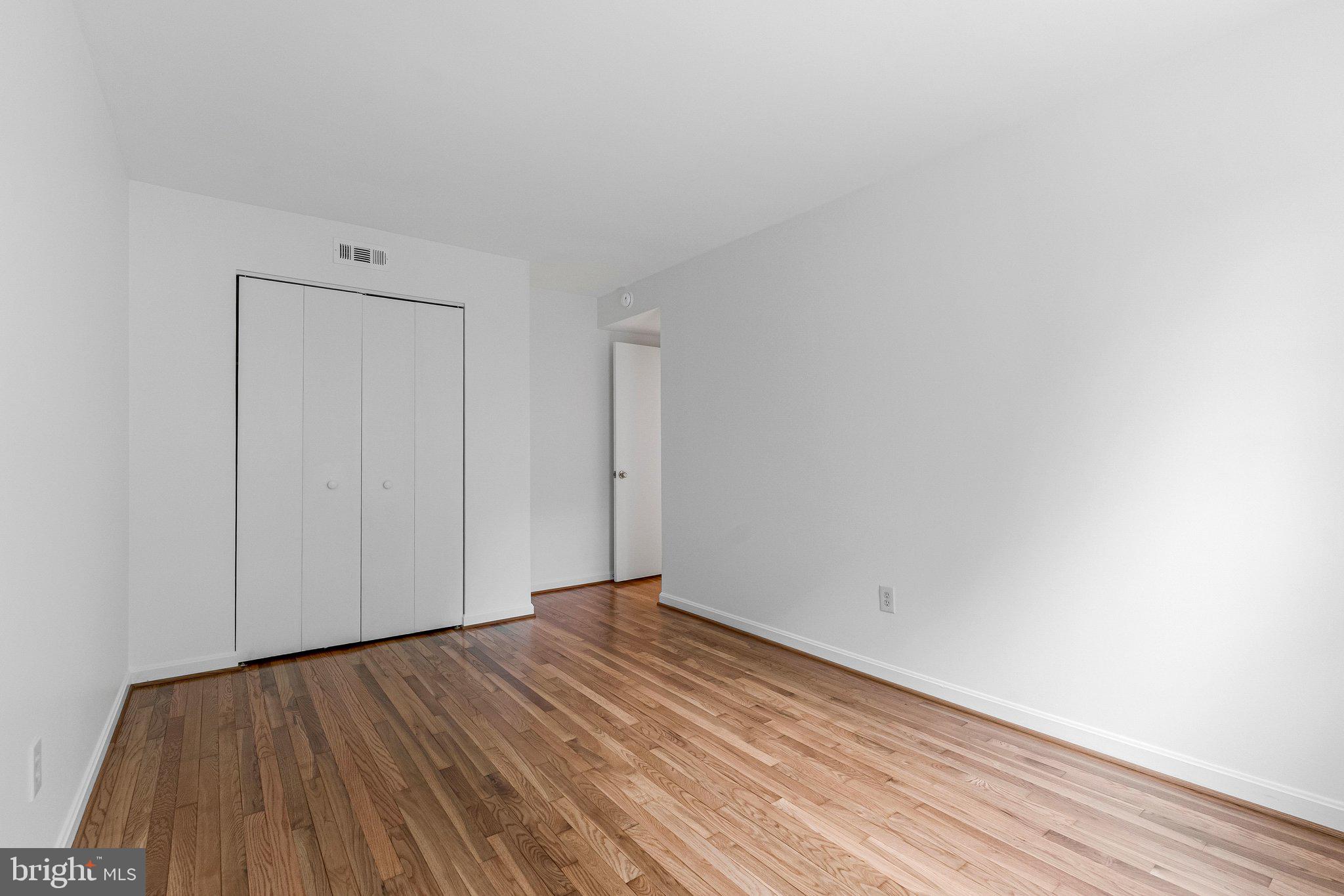 AYRHILL SQUARE - Residential
