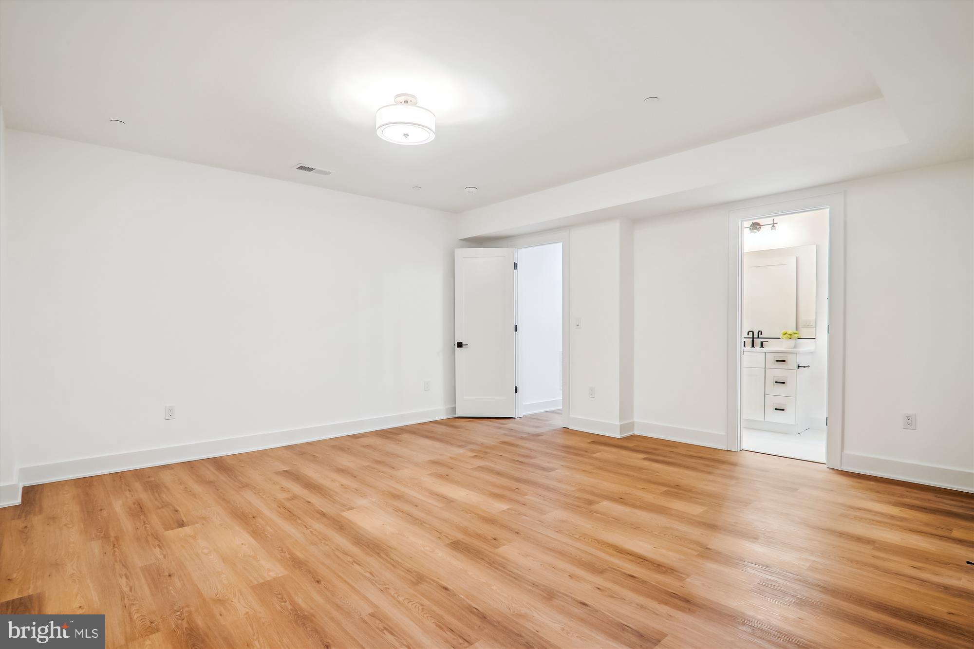 GARRETT PARK ESTATES - Residential