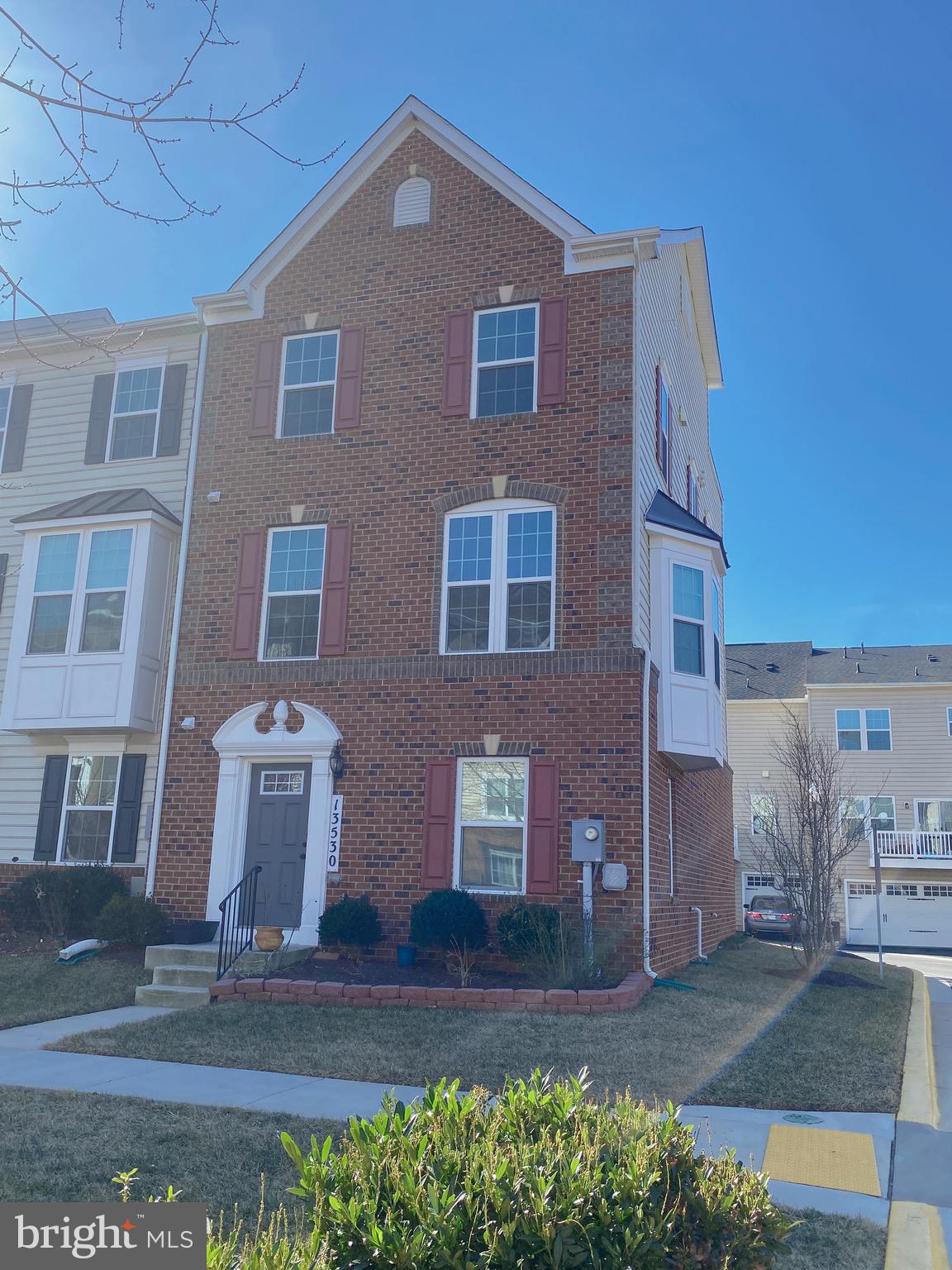 VILLAGE WEST - Residential