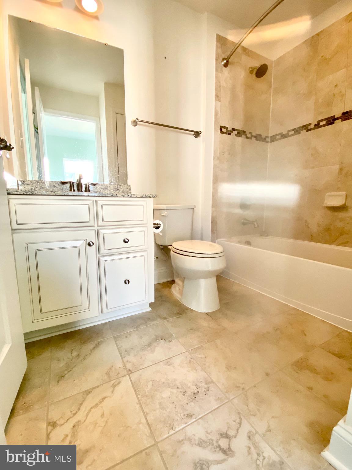 VILLAGE WEST - Residential