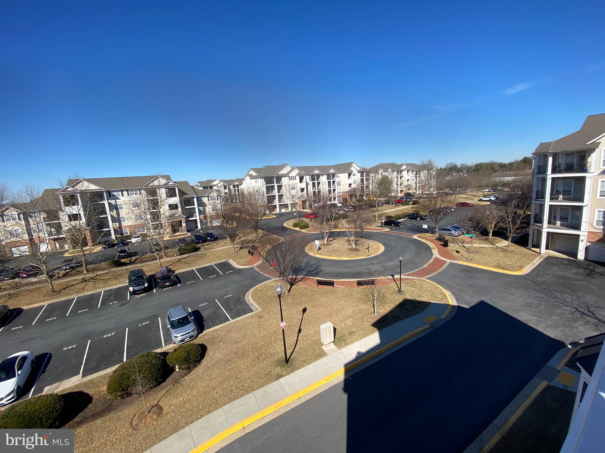 VILLAGE WEST - Residential