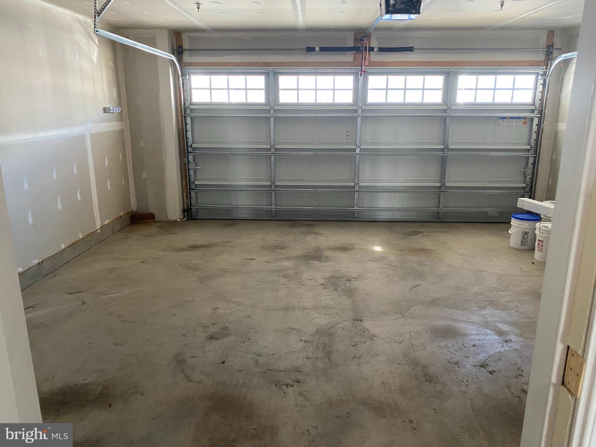 VILLAGE WEST - Residential