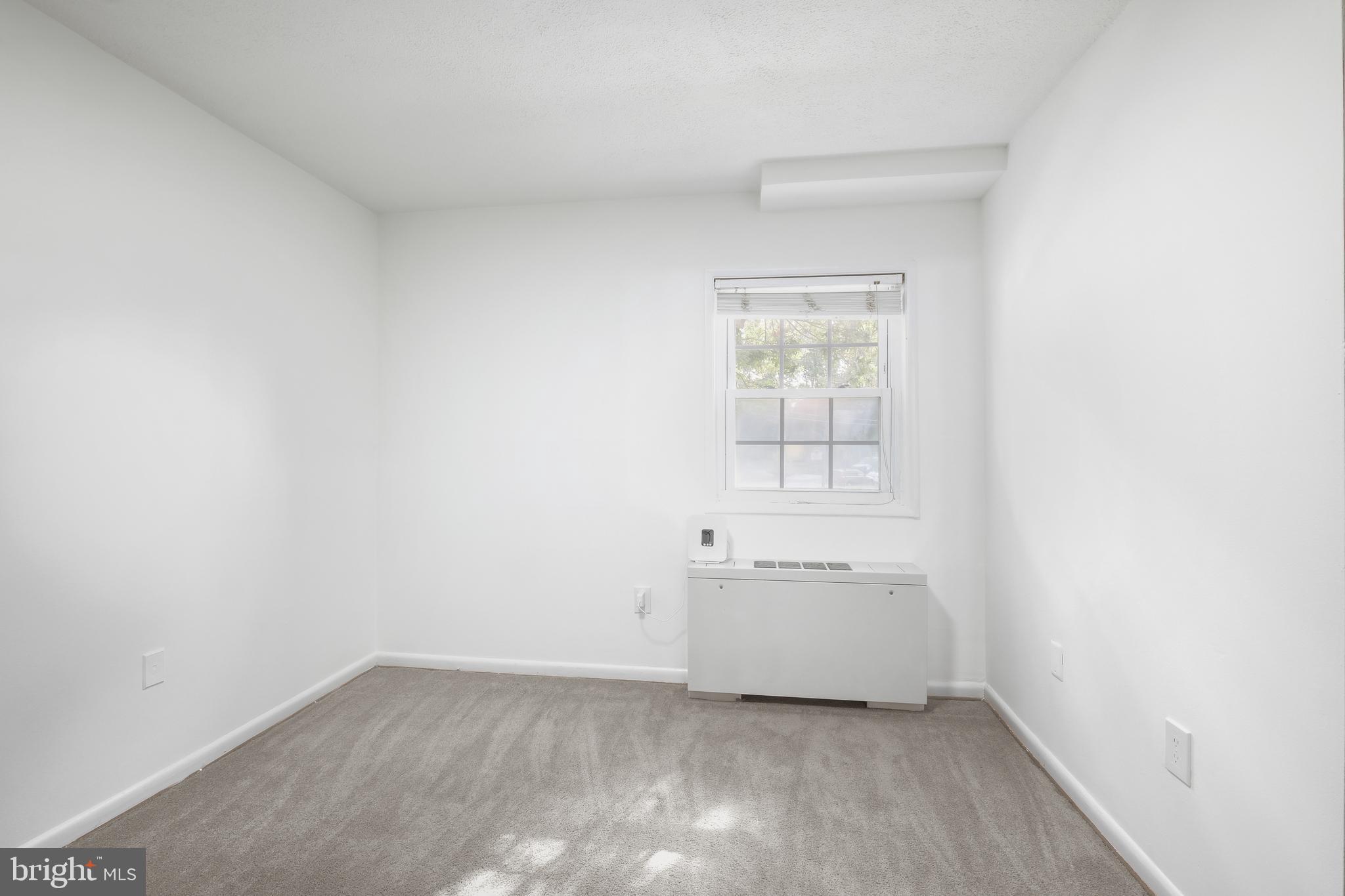 MONTPELIER VILLAGE - Residential