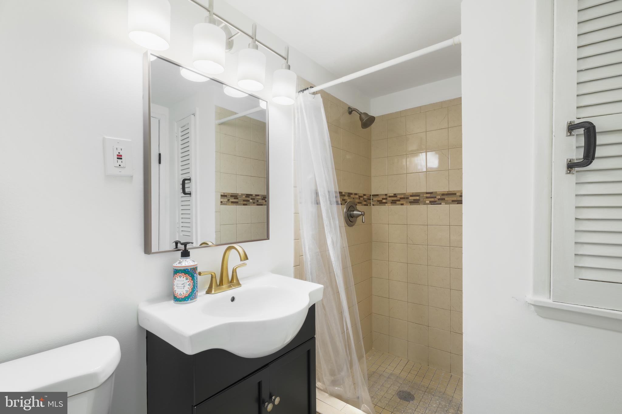 MONTPELIER VILLAGE - Residential