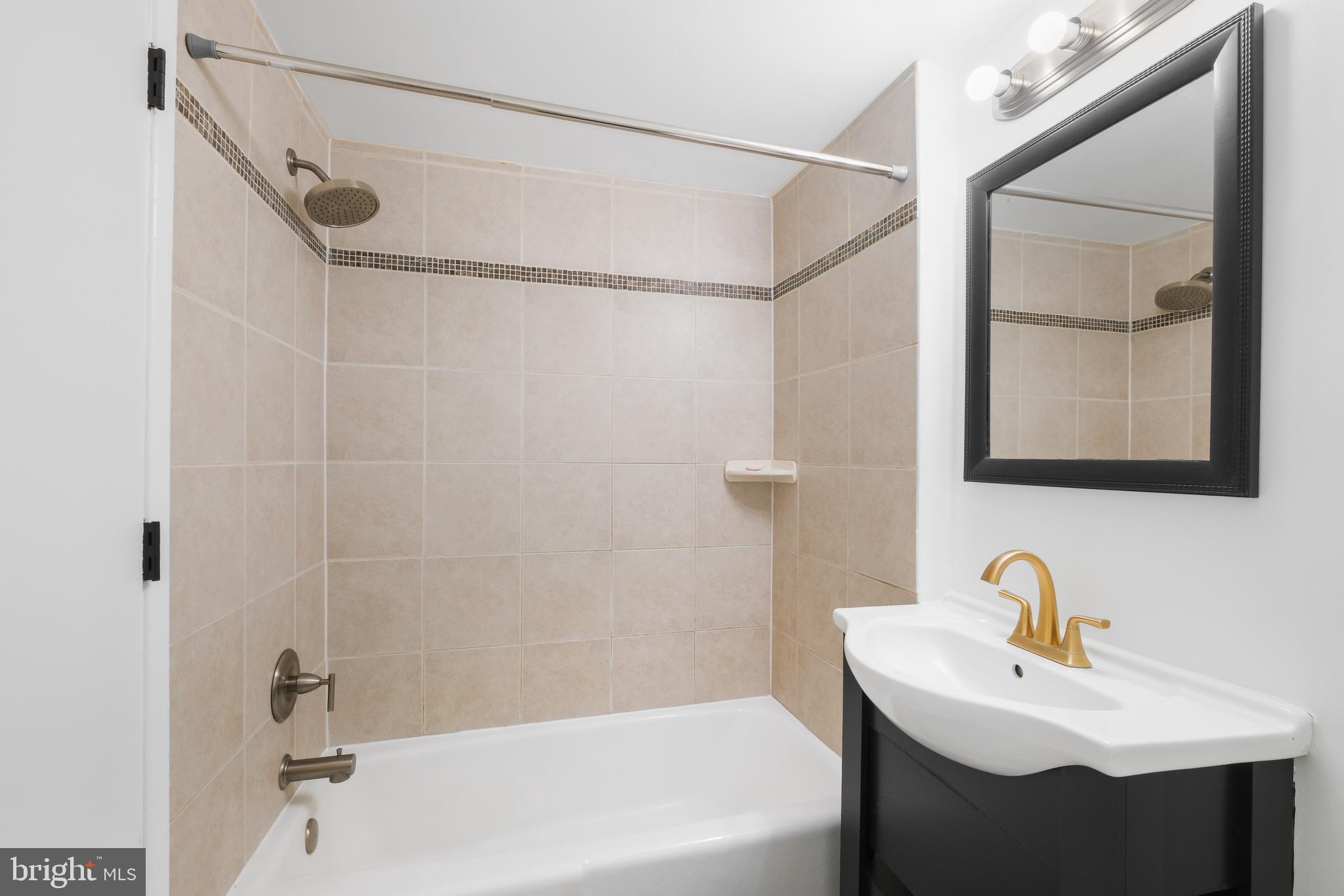 MONTPELIER VILLAGE - Residential