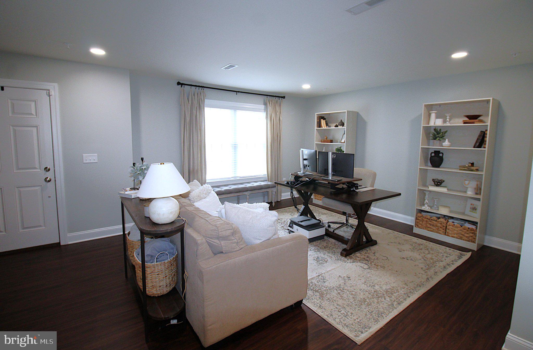 401 W SPRUCE