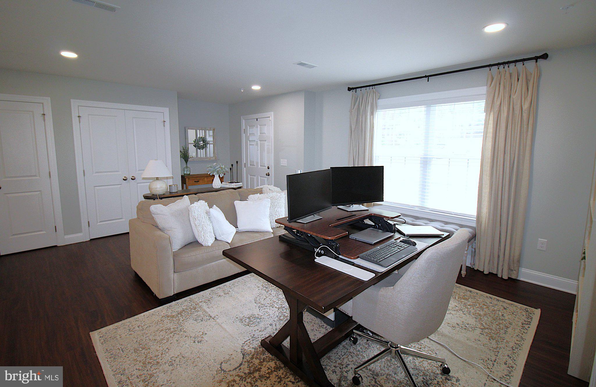 401 W SPRUCE