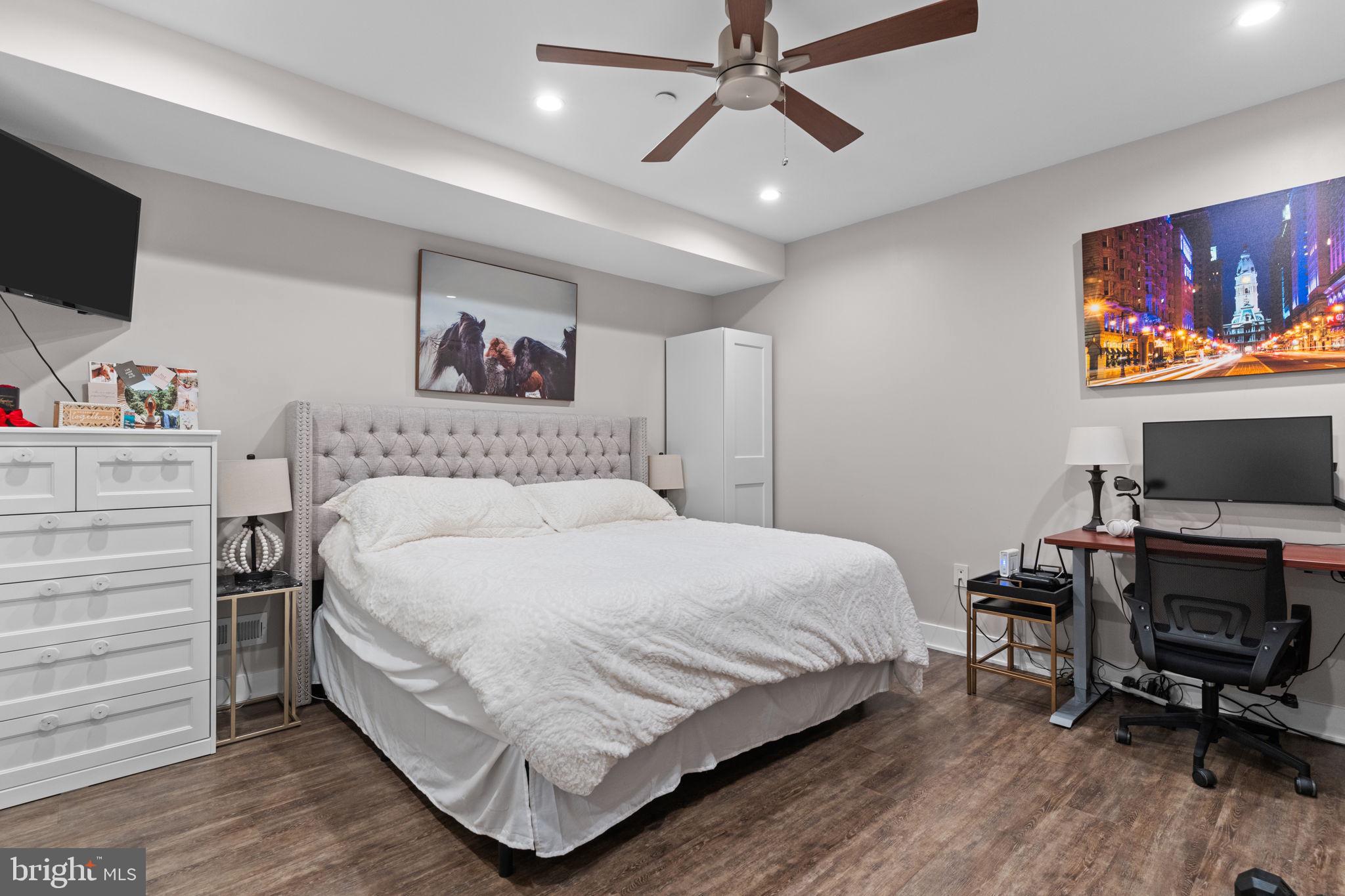 LUDLOW - Residential