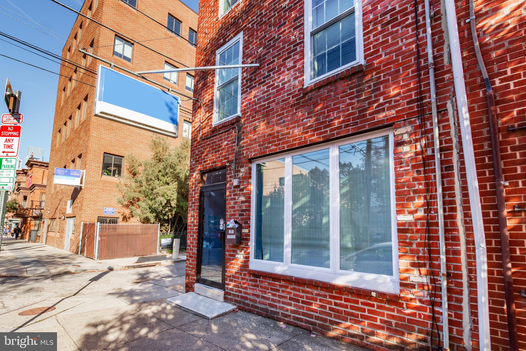 GRADUATE HOSPITAL - Commercial Lease