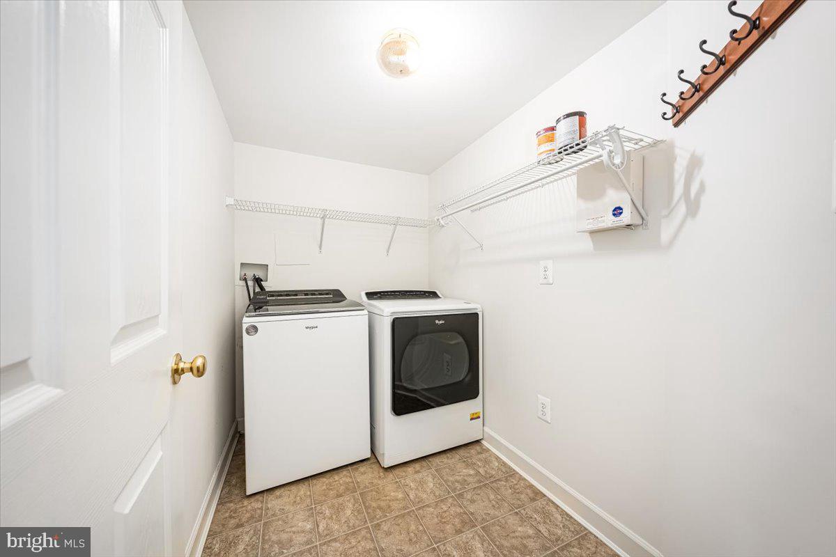 VILLAGES OF URBANA - Residential Lease