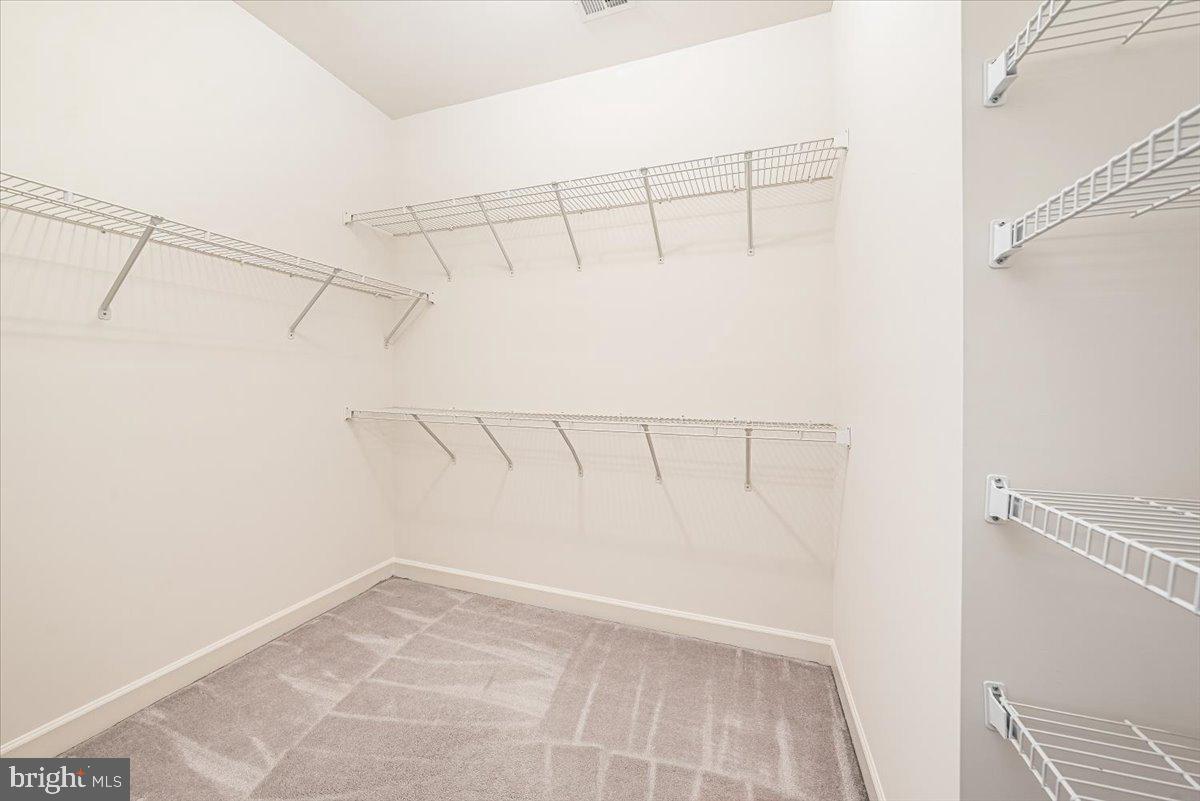 VILLAGES OF URBANA - Residential Lease