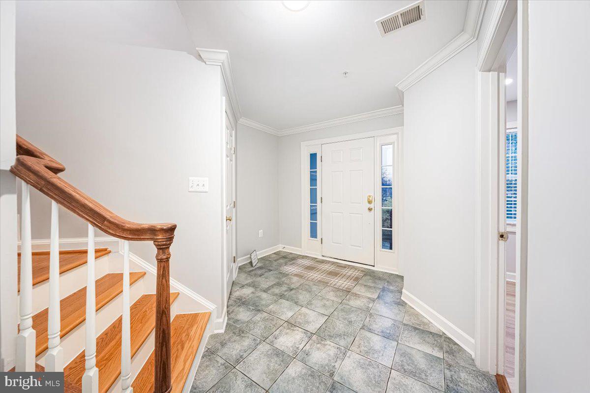 VILLAGES OF URBANA - Residential Lease