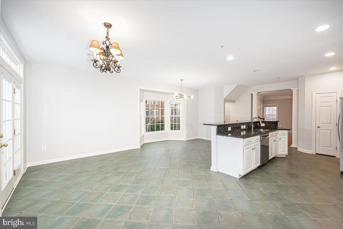 VILLAGES OF URBANA - Residential Lease