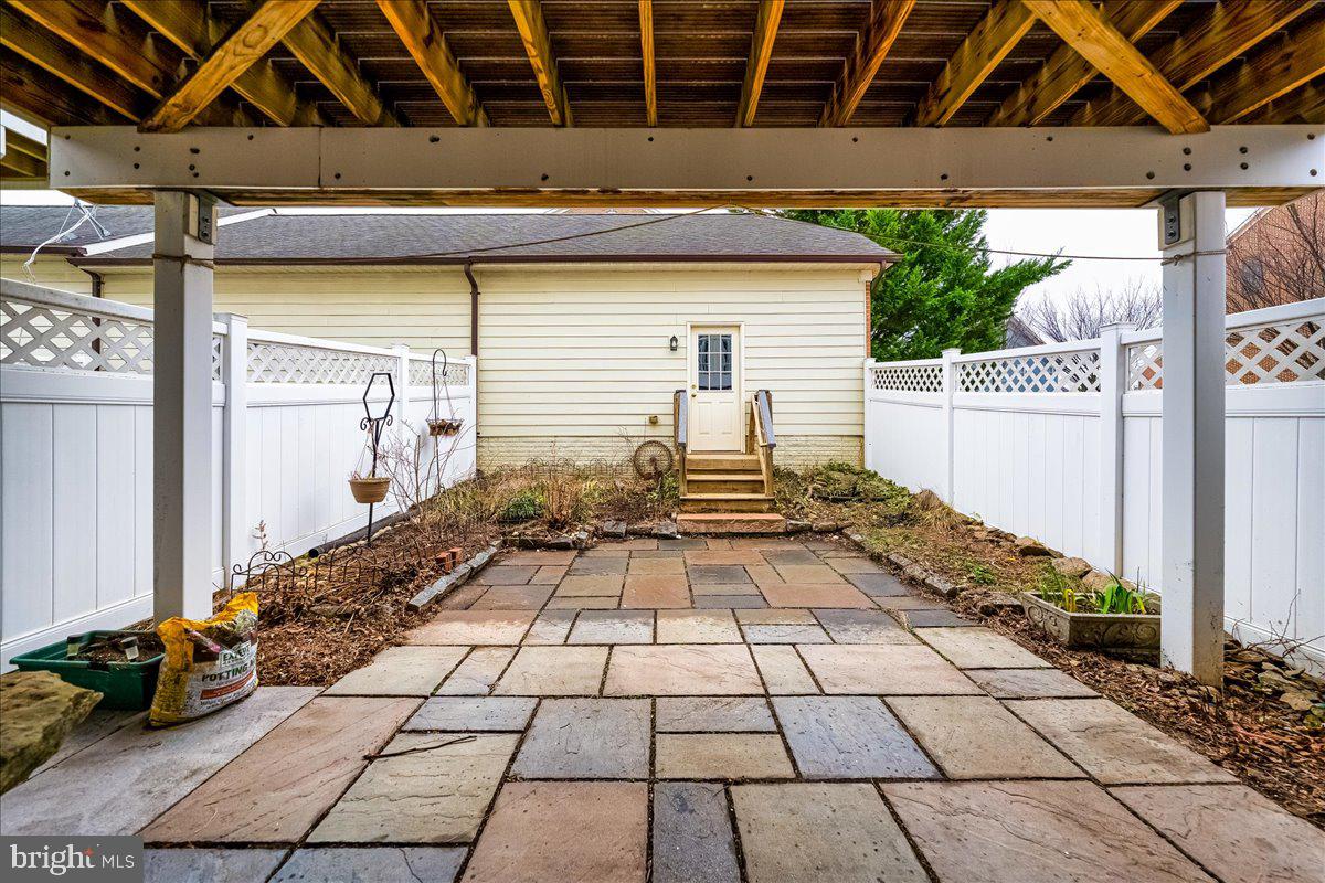 VILLAGES OF URBANA - Residential Lease