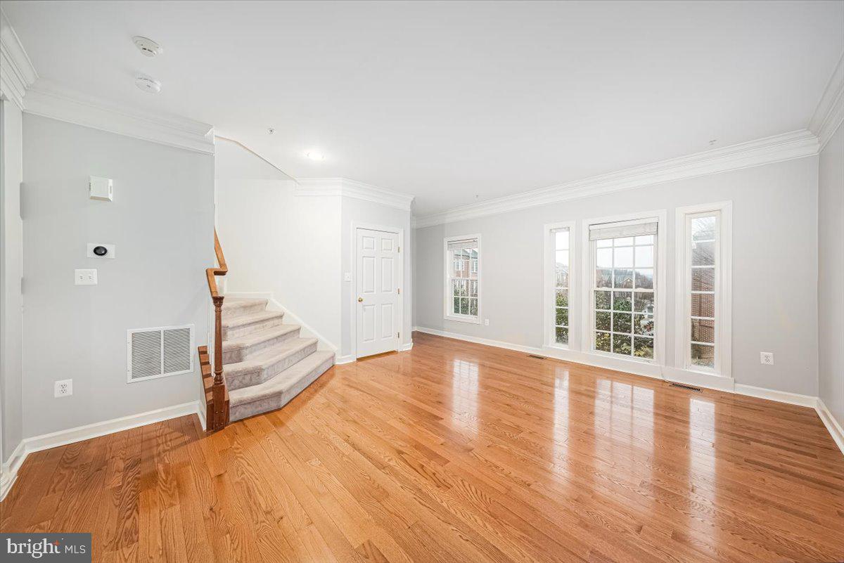 VILLAGES OF URBANA - Residential Lease