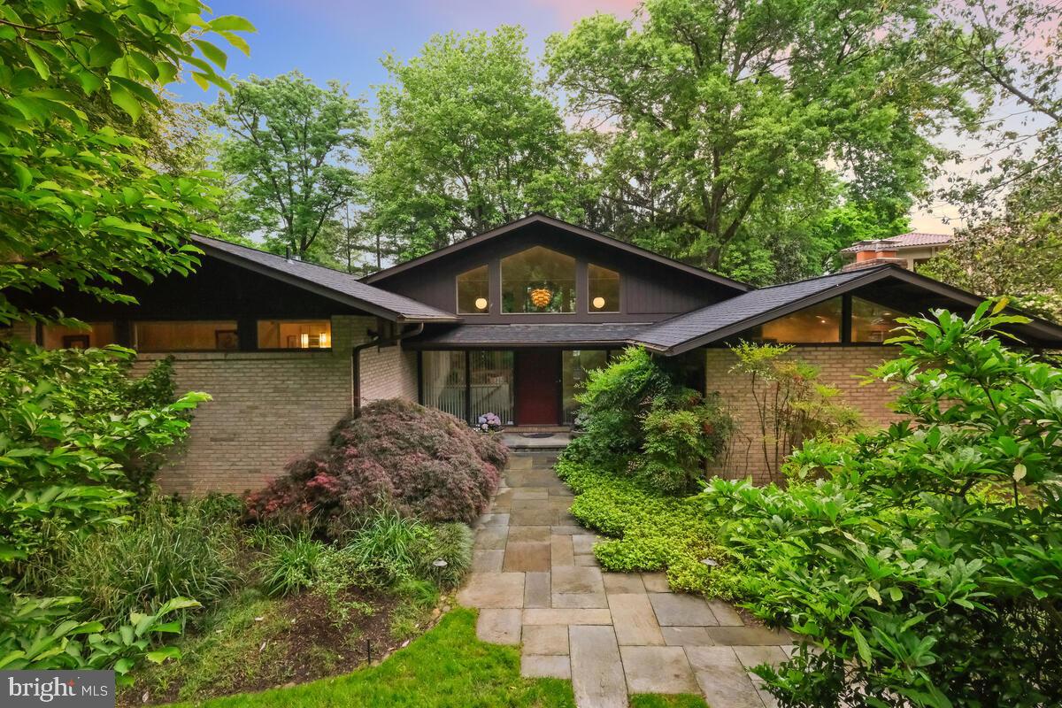 LUXMANOR - Residential