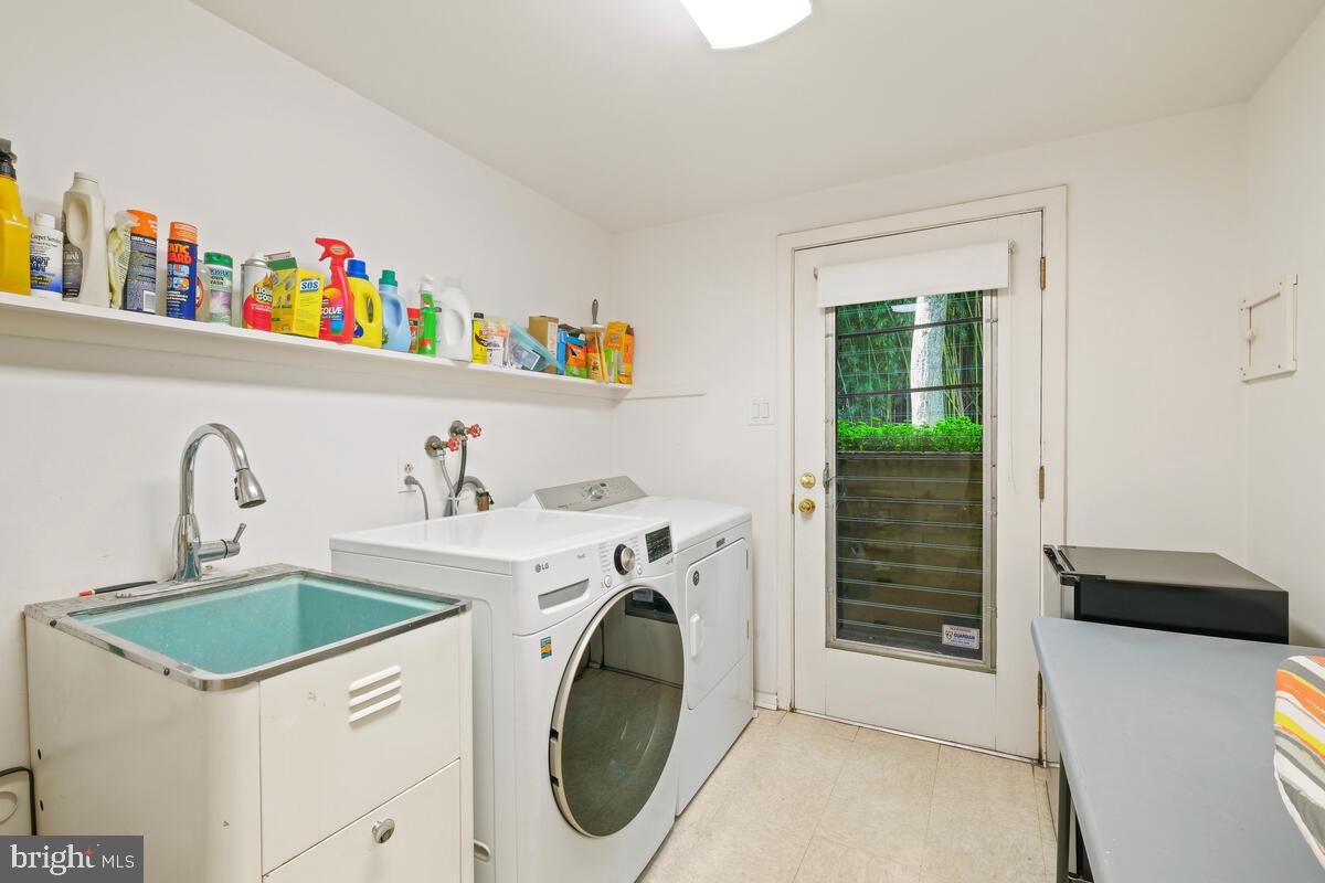 LUXMANOR - Residential