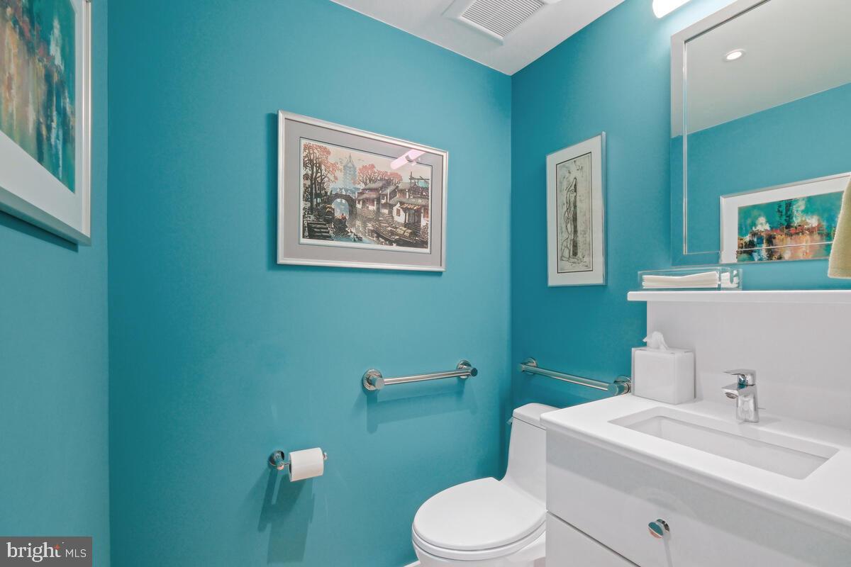 LUXMANOR - Residential