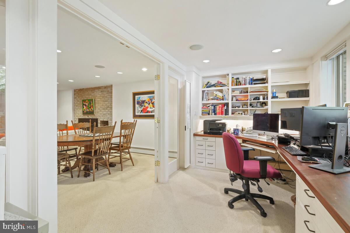 LUXMANOR - Residential