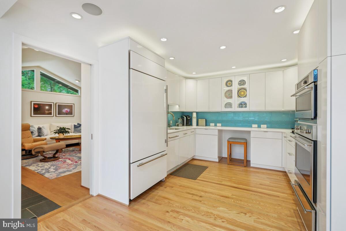 LUXMANOR - Residential