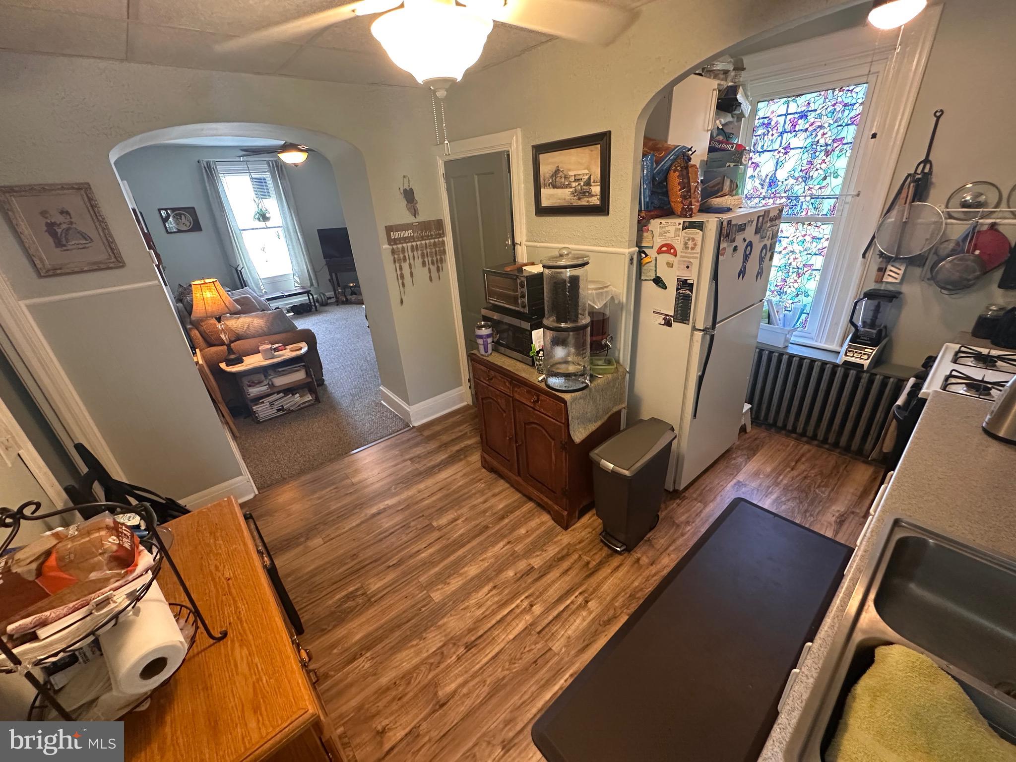 2223 AMOSLAND ROAD
