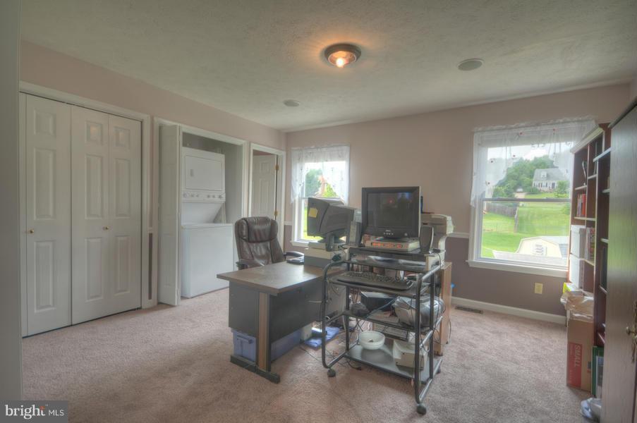 RIVERVIEW - Residential