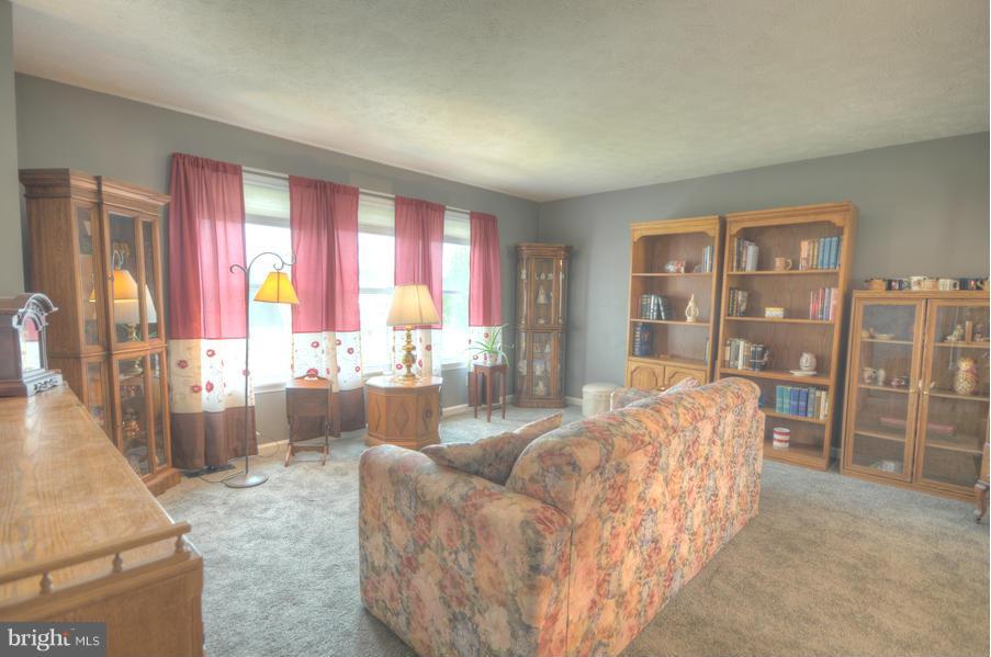 RIVERVIEW - Residential